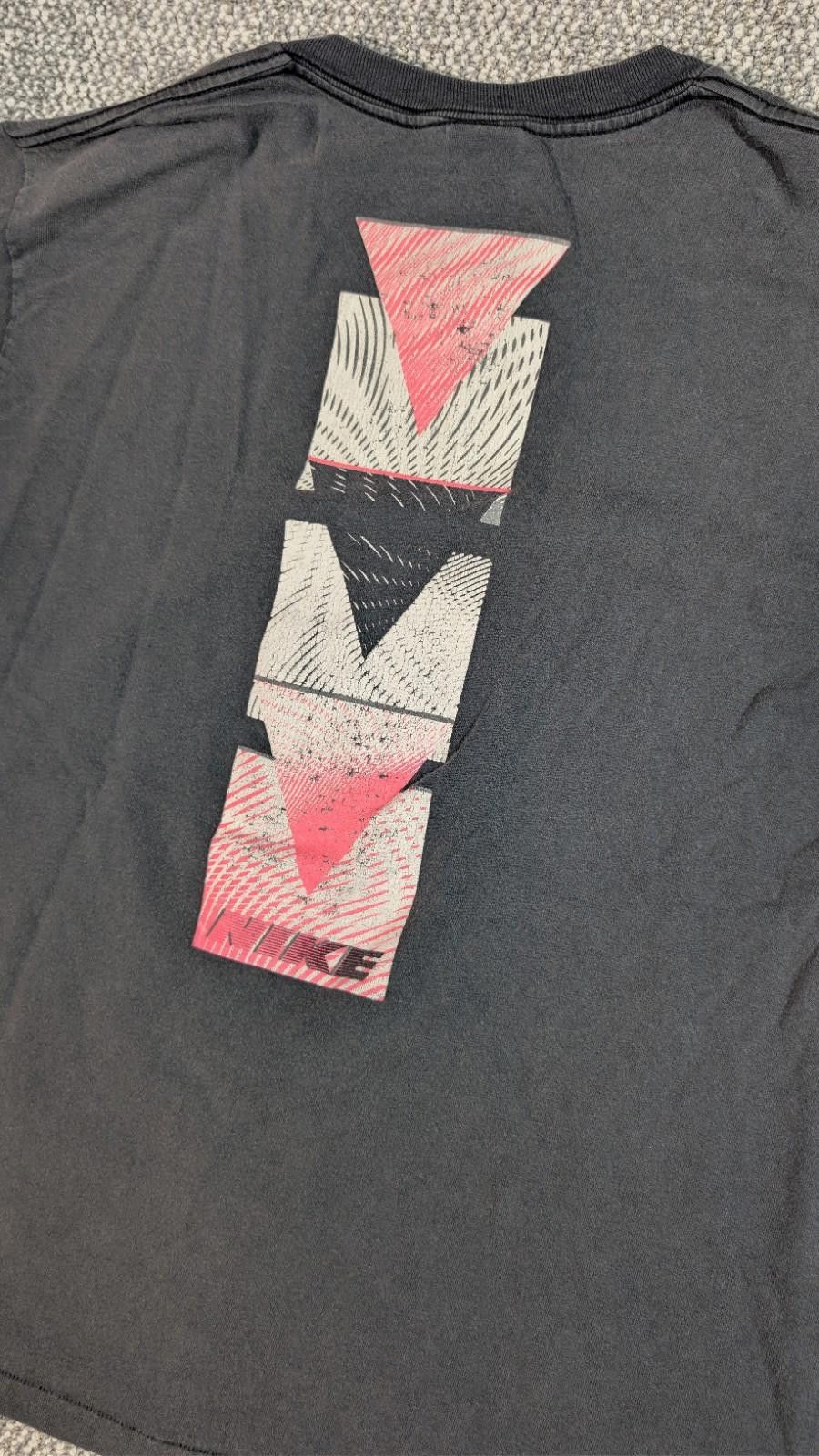 Nike RARE Vintage 90s Nike Geometric Pattern Graphic Long Sleeve Size US L / EU 52-54 / 3 - 5 Thumbnail