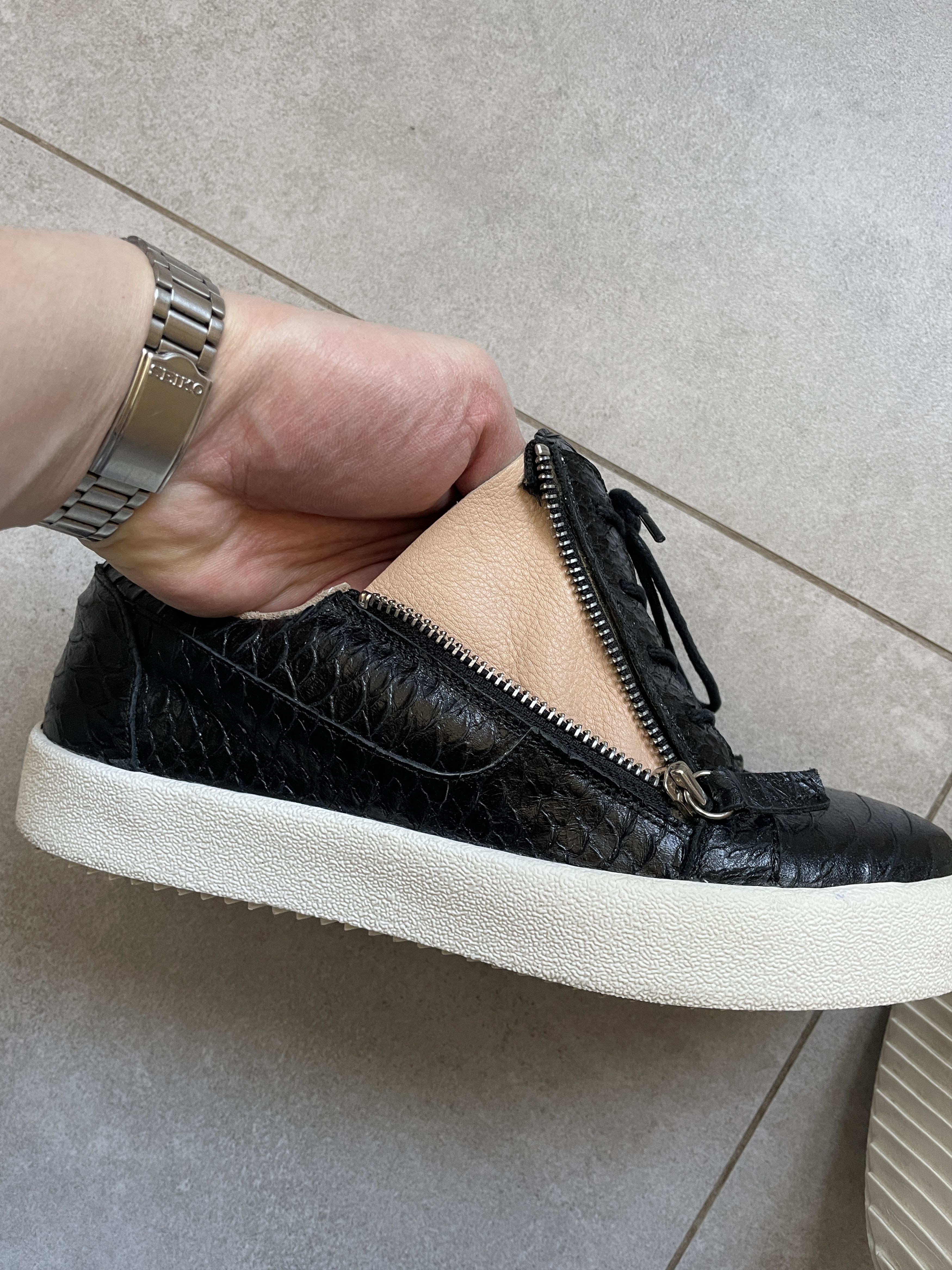 Giuseppe Zanotti GIUSEPPE ZANOTTI SNAKE SKIN BLACK ZIPPER SNEAKERS Size US 8.5 / EU 41-42 - 5 Thumbnail
