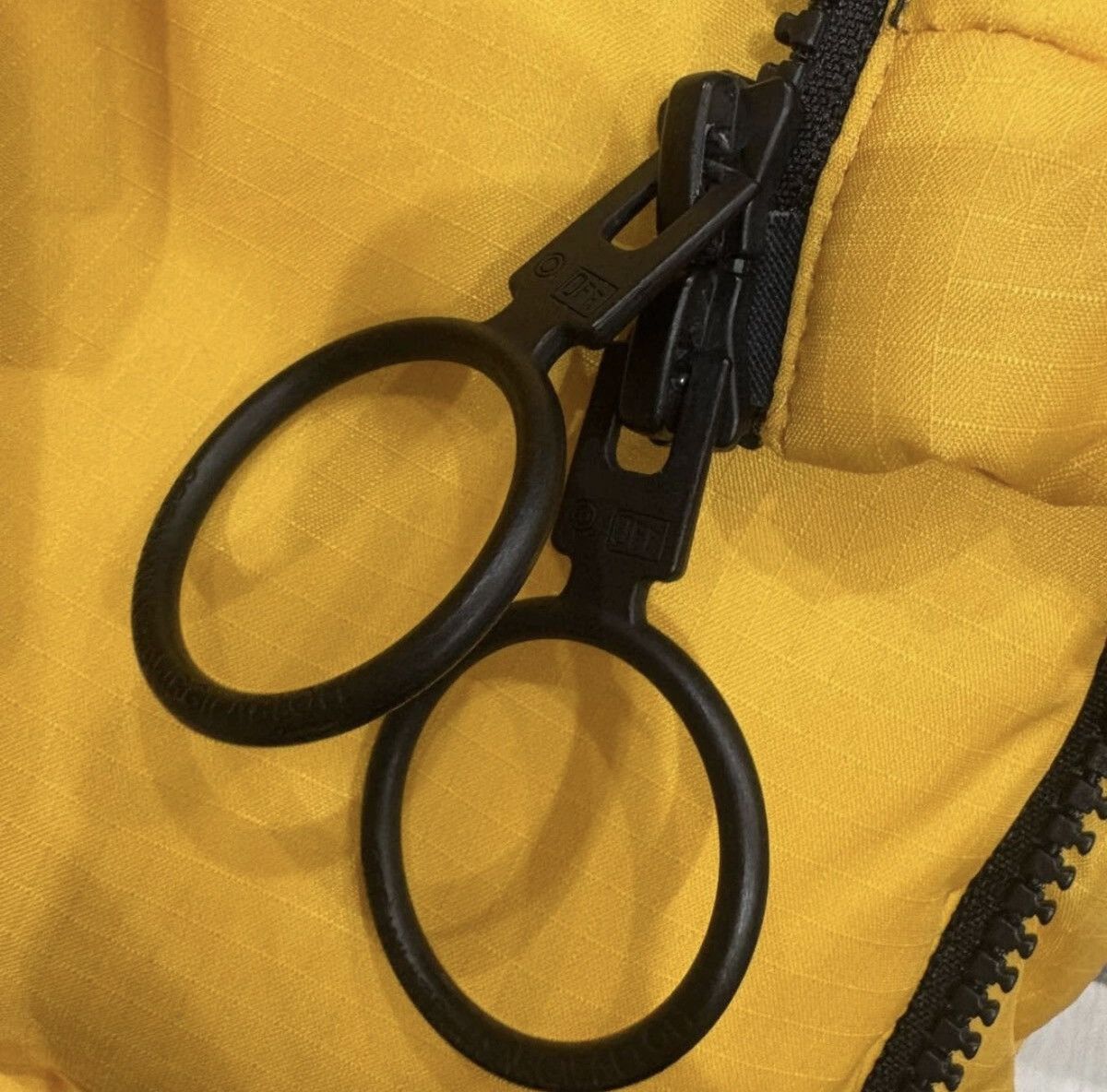 Off-White Off-White Industrial zipped puffer Size US S / EU 44-46 / 1 - 5 Thumbnail
