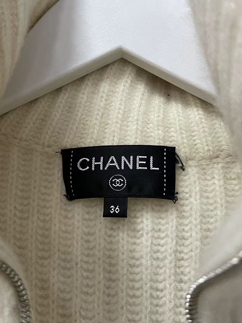 Chanel Chanel Black and white color-blocked wool zipper sweater j Size XS / US 0-2 / IT 36-38 - 6 Thumbnail