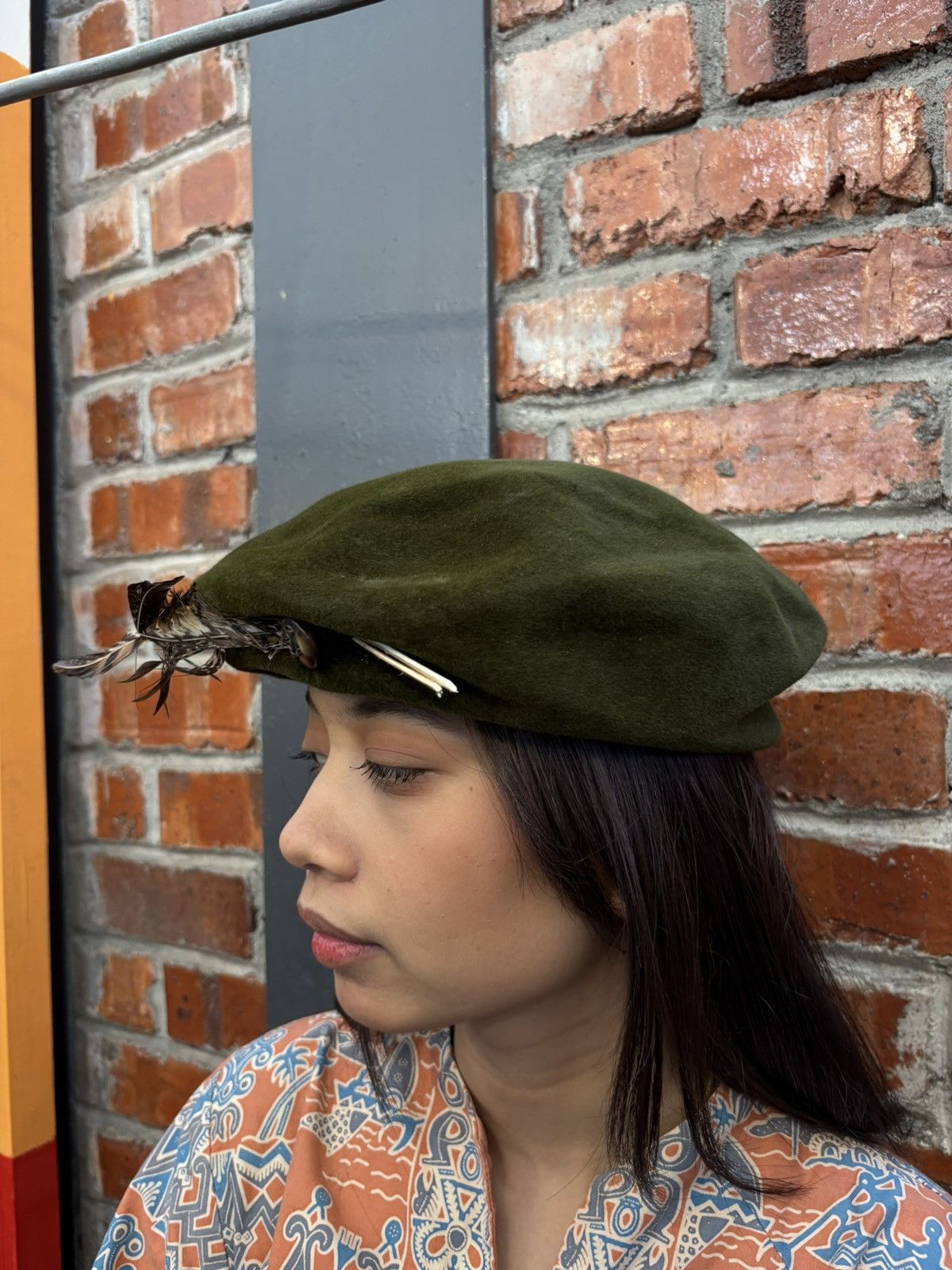 Gucci Vintage Gucci Beret Feather Hat Size ONE SIZE - 2 Thumbnail