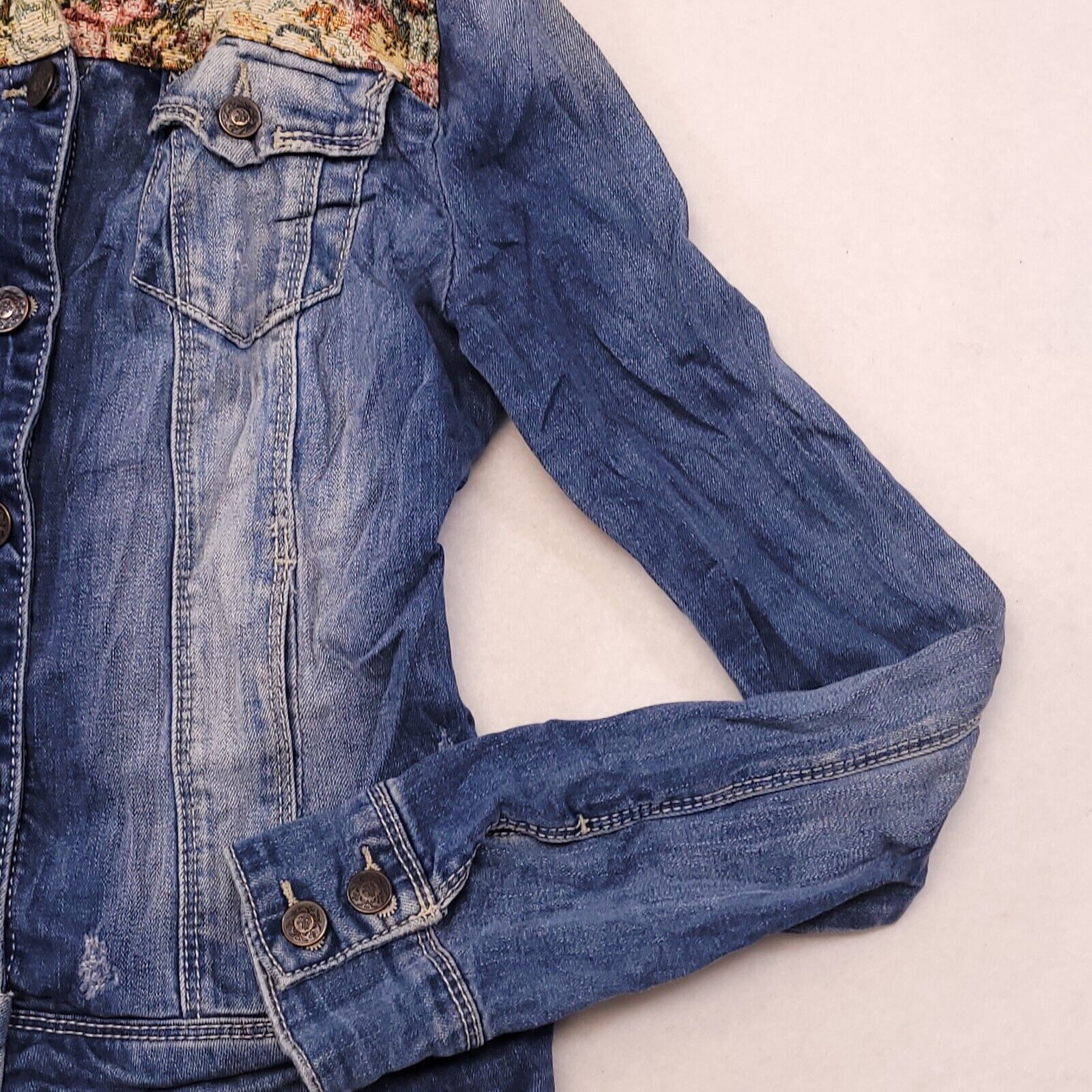 Forever 21 Forever 21 Button Up Denim Jacket Womens Size Medium M Blue Size M / US 6-8 / IT 42-44 - 6 Thumbnail