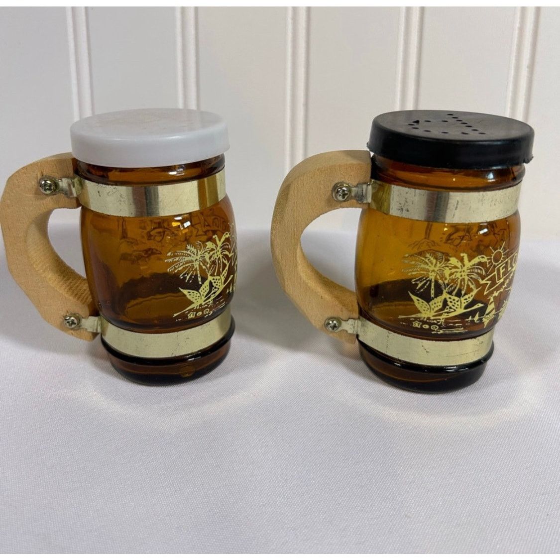 Other Vintage Set of Brown HAWAII Salt & Pepper Shakers NWOT Size 26 - 8 Thumbnail