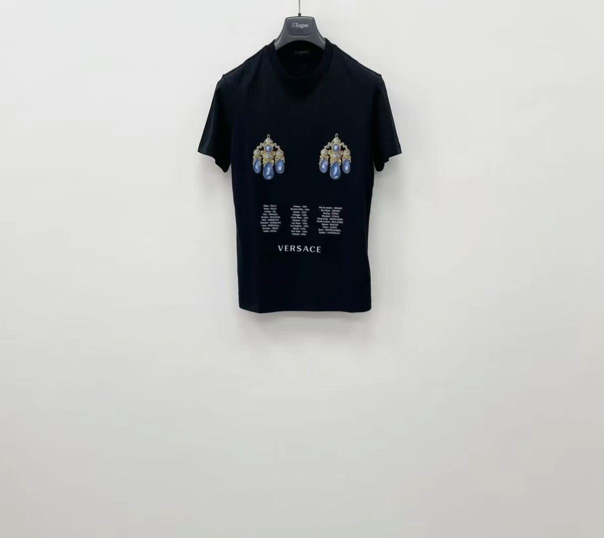 Versace VERSACE 100% Cotton Short Sleeve T-shirt J30 Size US S / EU 44-46 / 1 - 1 Thumbnail