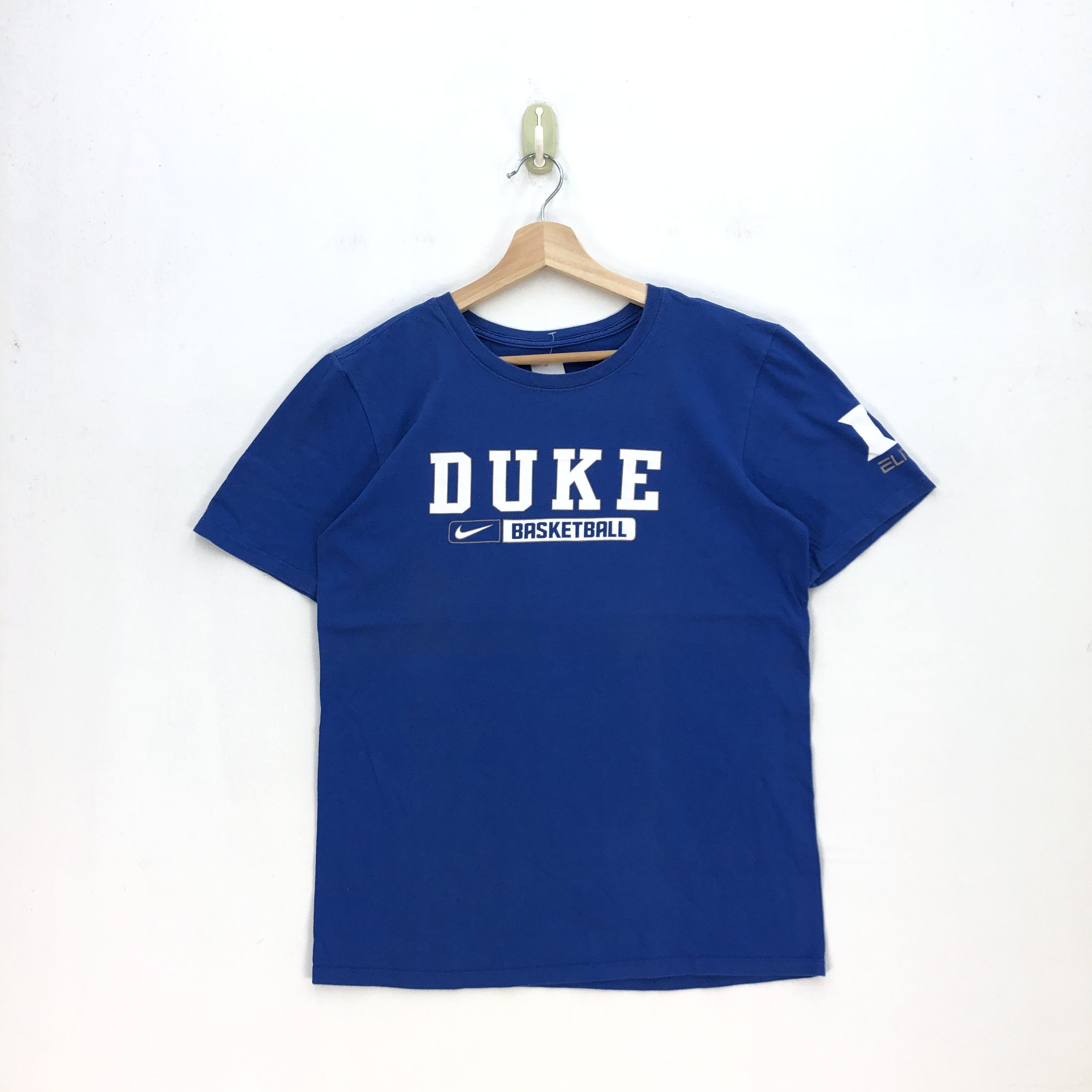 Nike Vintage Y2K Nike T Shirt Duke Script Nike Swoosh Tees Size US S / EU 44-46 / 1 - 1 Thumbnail