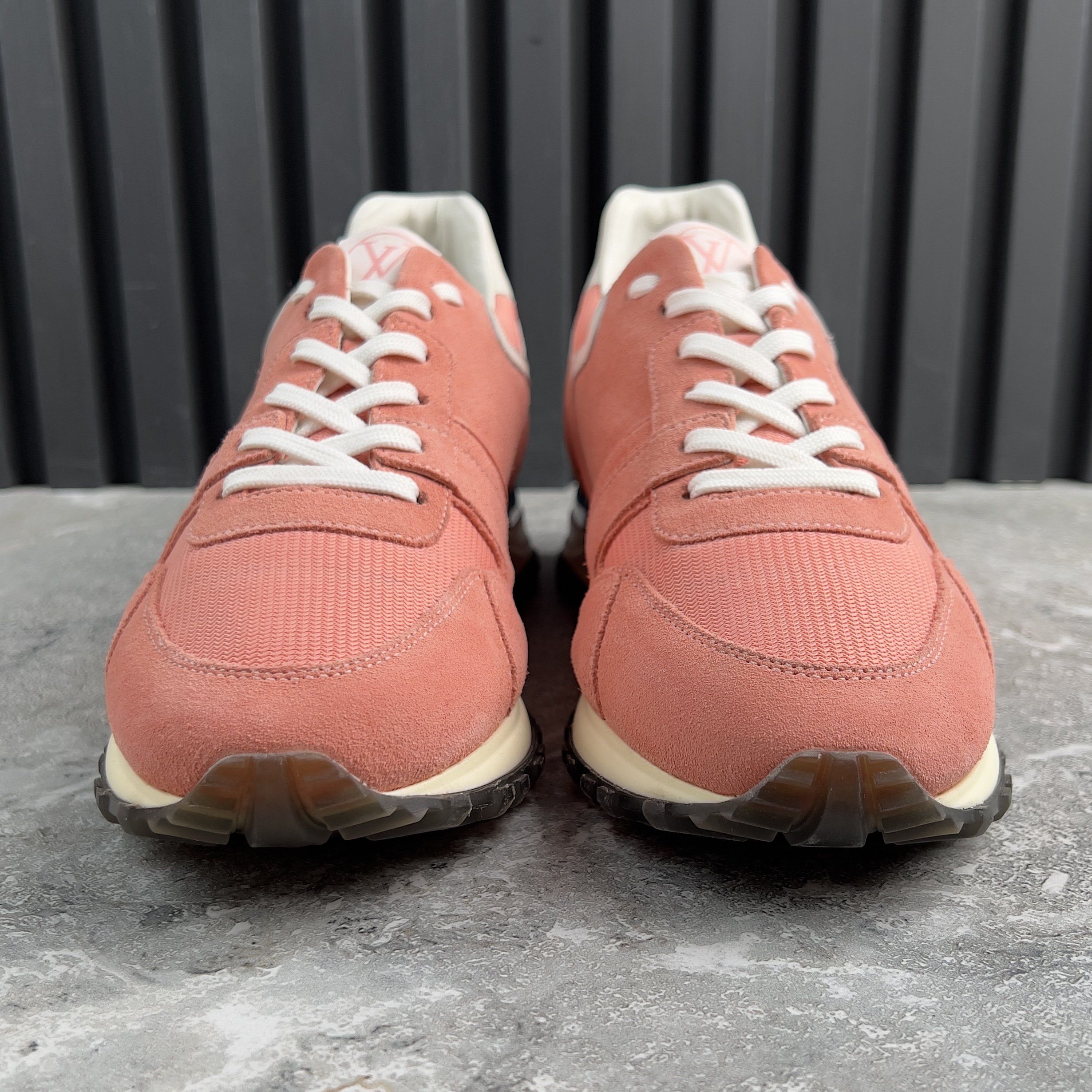 Louis Vuitton Louis Vuitton Run Away LV Sneakers Suede Size US 9 / IT 39 - 4 Thumbnail