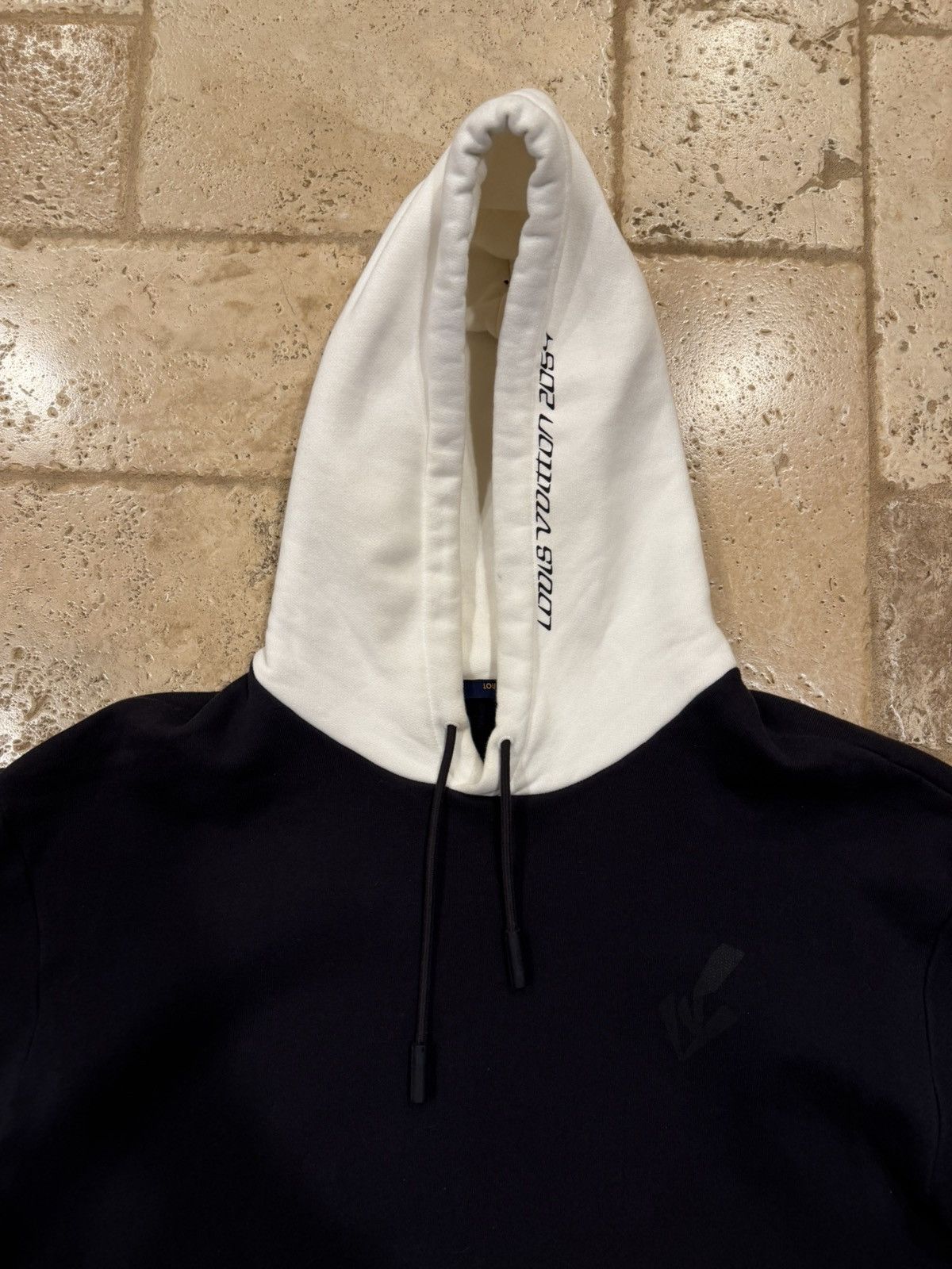 Louis Vuitton Louis Vuitton x Virgil 2054 White Hooded Black Hoodie Size US L / EU 52-54 / 3 - 8 Thumbnail