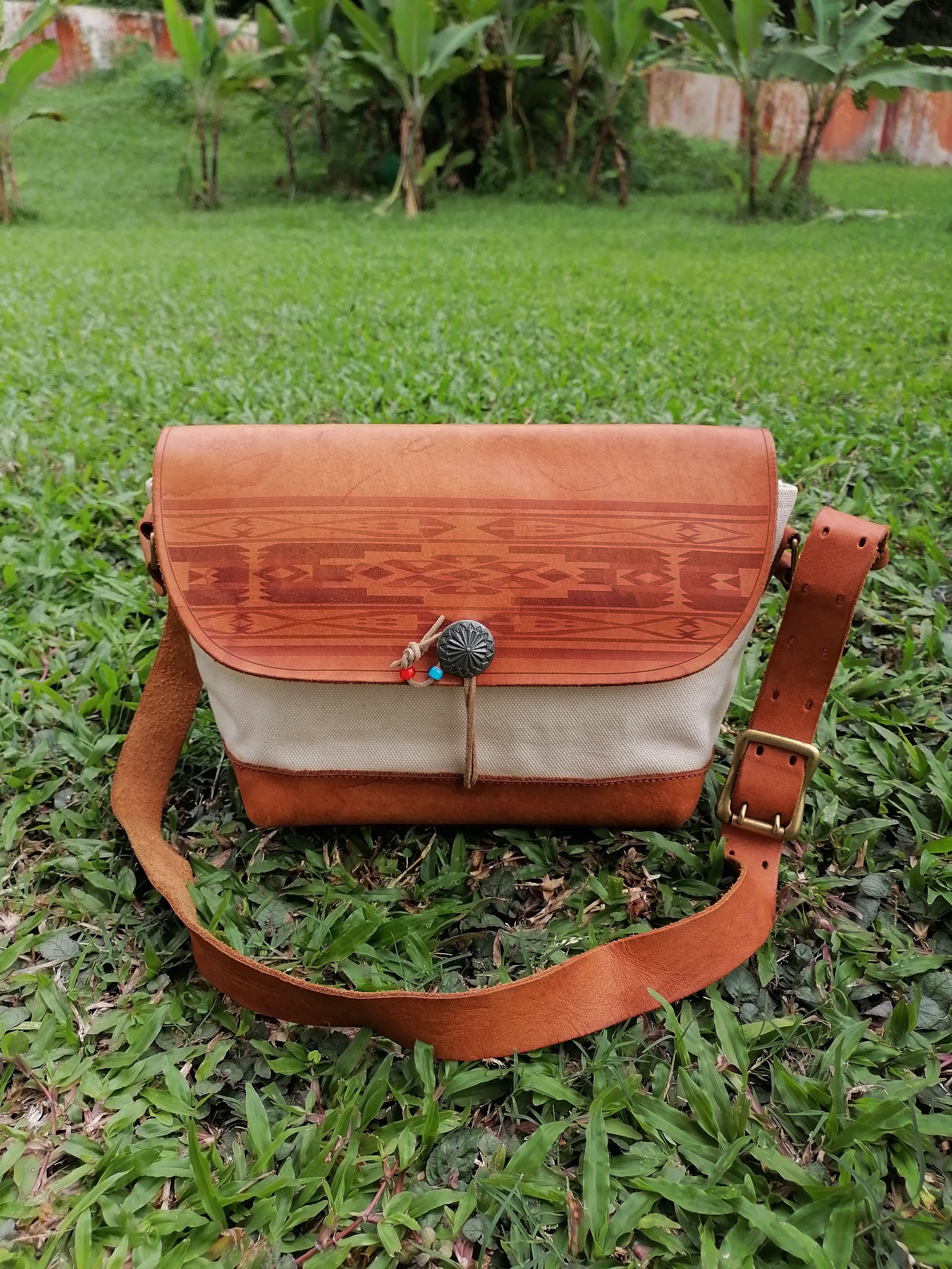 Japanese Brand Butler Verner Sails x Beams Canvas Leather Crossbody Bag Size ONE SIZE - 1 Thumbnail