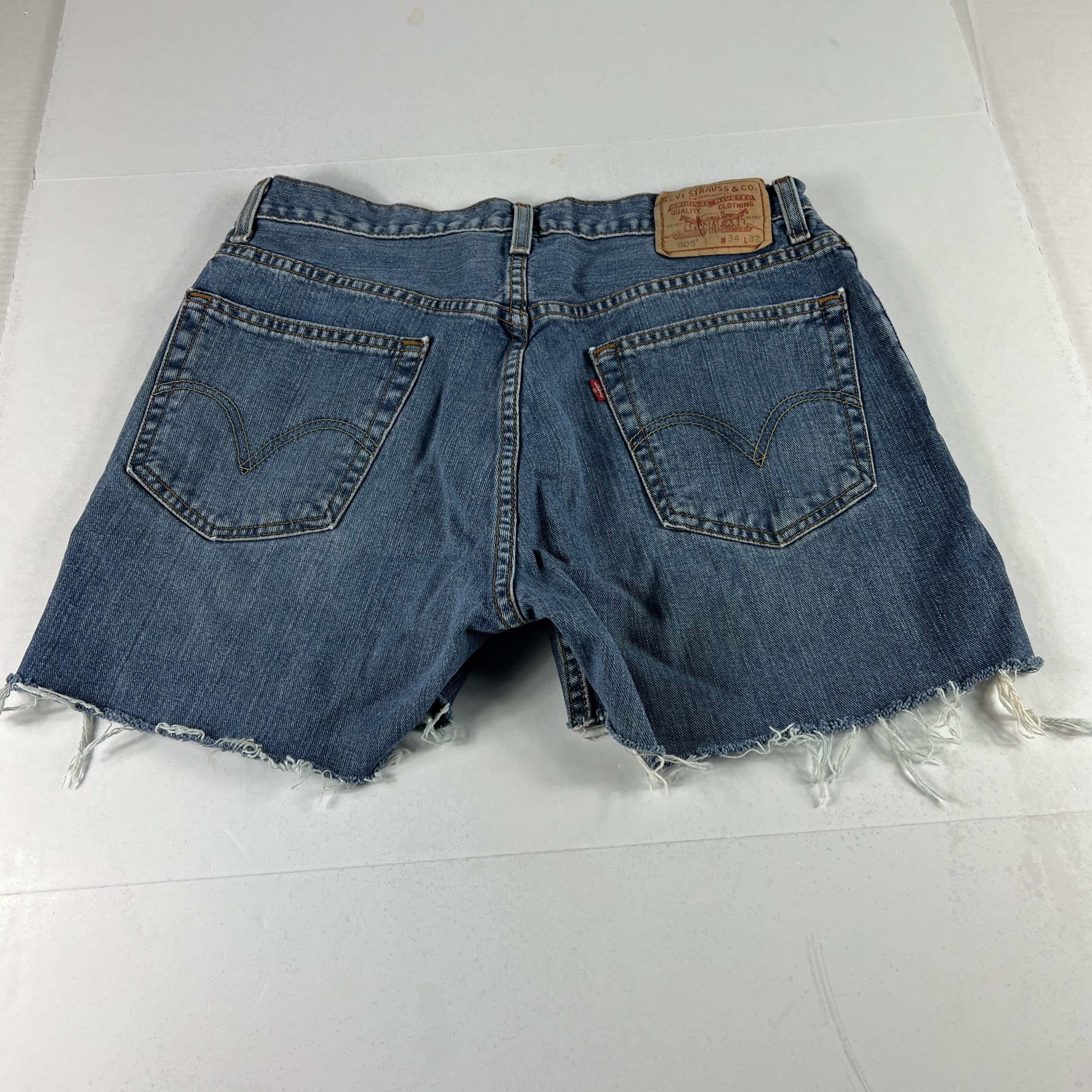 Levi's × Vintage Y2K Levi's Jean Shorts 505 Cut Off Faded Cotton Denim Jorts Size US 33 - 7 Thumbnail