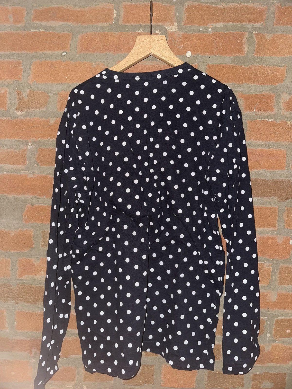 Comme des Garcons Comme Des Garçons Play Polka Dot Long Sleeve T-Shirt (Navy) Size US XL / EU 56 / 4 - 2 Thumbnail