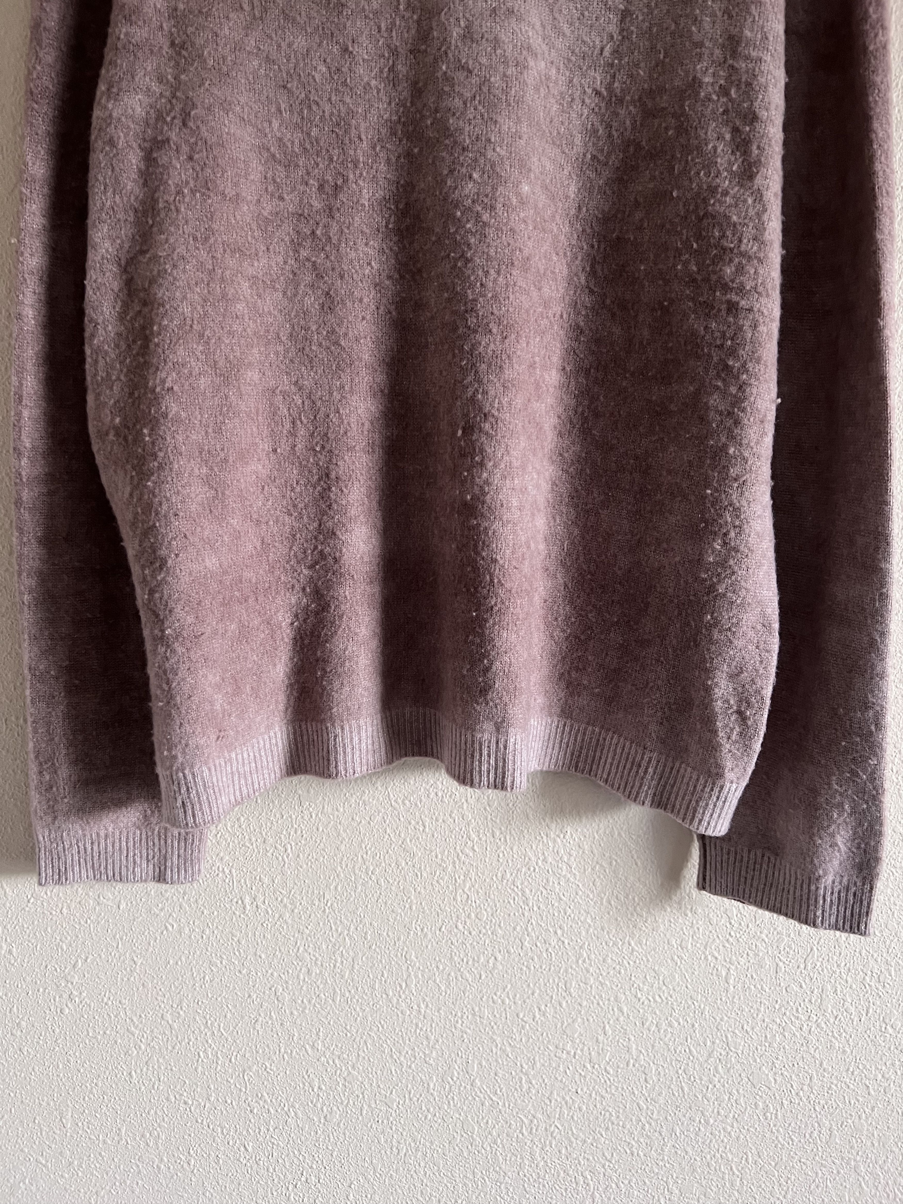 Acne Studios Acne Studios Cashmere V-Neck Knit Sweater in Antique Brown Size US S / EU 44-46 / 1 - 9 Thumbnail