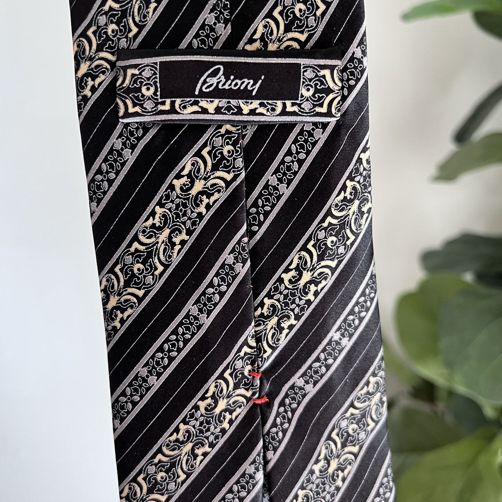Brioni BRIONI Long Handmade 100% Silk Italian Designer Tie Size 32 - 1 Thumbnail