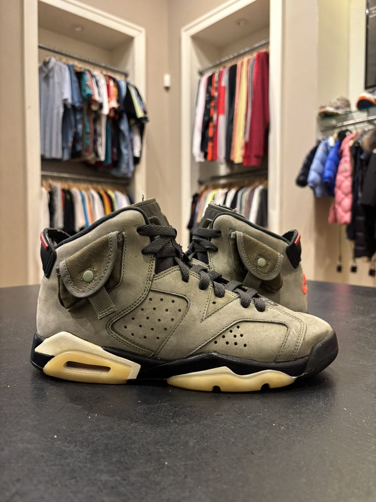 Jordan Brand × Travis Scott Jordan 6 Retro ‘Travis Scott’ Size US 6.5 / EU 39-40 - 1 Thumbnail