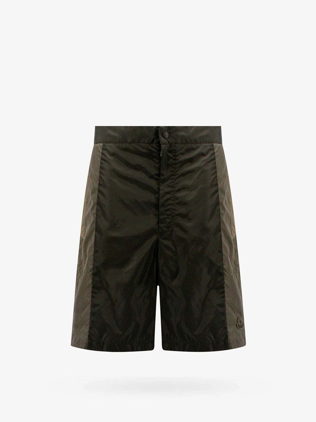 Moncler o1y0225 Short in Military Green Size US 34 / EU 50 - 1 Thumbnail