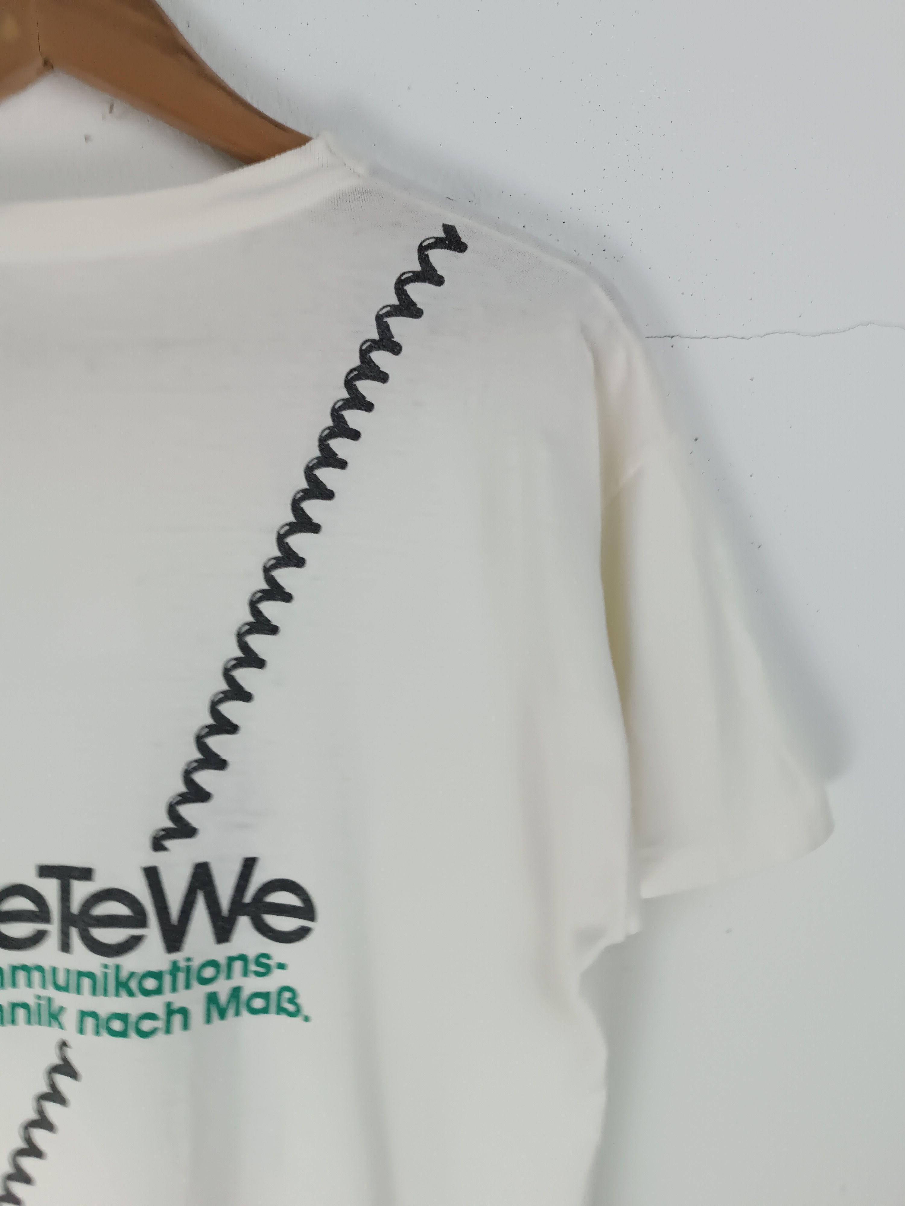 Other VINTAGE 90'S DeTeWe KOMMUNIKATIONS TECHNIK VERY RARE TEE Size US L / EU 52-54 / 3 - 11 Thumbnail