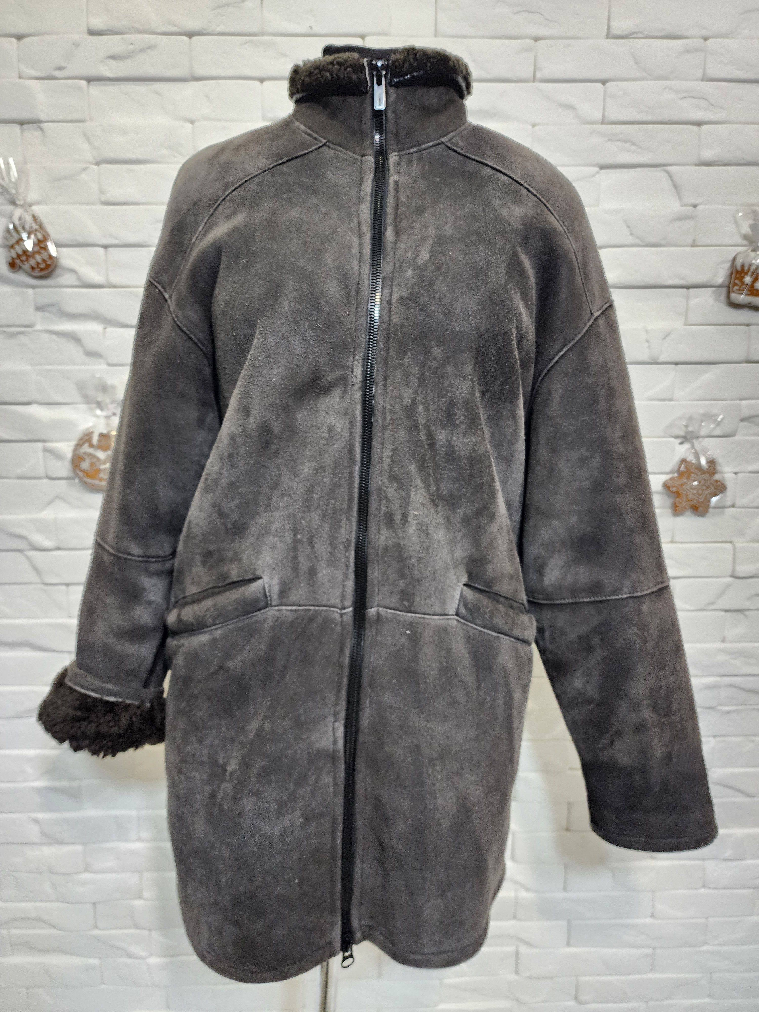 Uniqlo Men's Gray Sheepskin Coat: Genuine Fur, Zippered Size US L / EU 52-54 / 3 - 1 Thumbnail