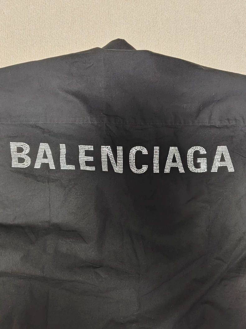 Balenciaga Balenciaga size 36 24ss rhinestone hot drill logo button sh Size US S / EU 44-46 / 1 - 3 Thumbnail