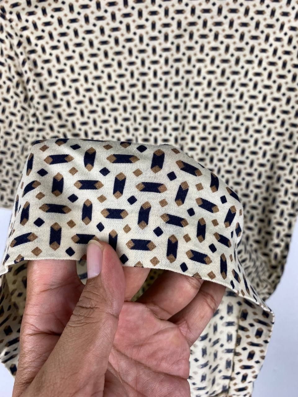Givenchy vintage retro givenchy shirt very nice design Size US M / EU 48-50 / 2 - 8 Thumbnail