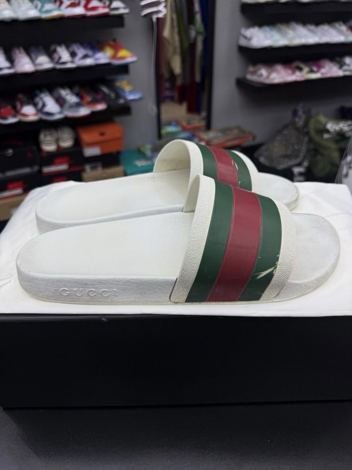 Gucci OG GG Gucci Men’s Slide Size 9G With Box Authentic Pre Owned Size US 9 / EU 42 - 3 Thumbnail