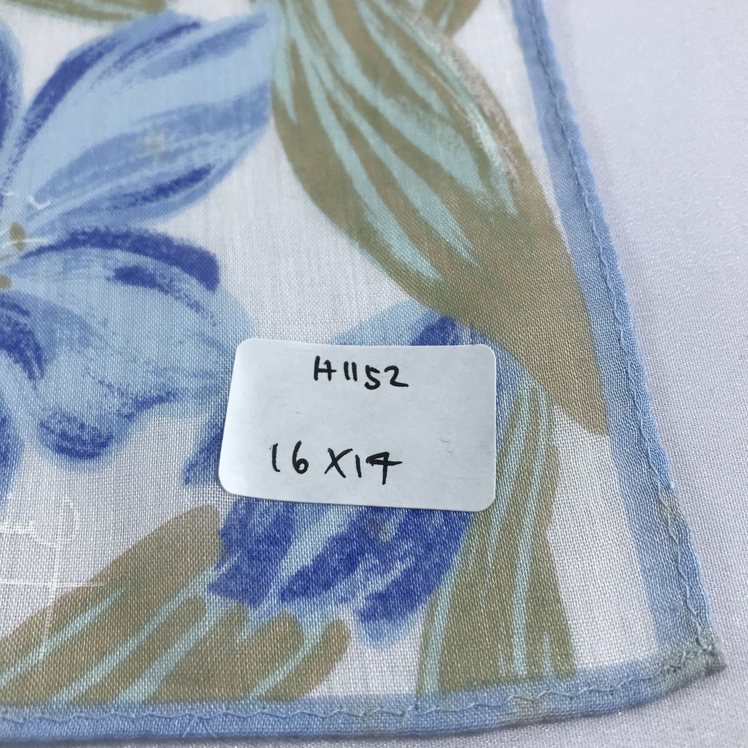 Pierre Balmain Pierre Balmain Handkerchief Neckerchief Bandana H1152 Size ONE SIZE - 5 Thumbnail