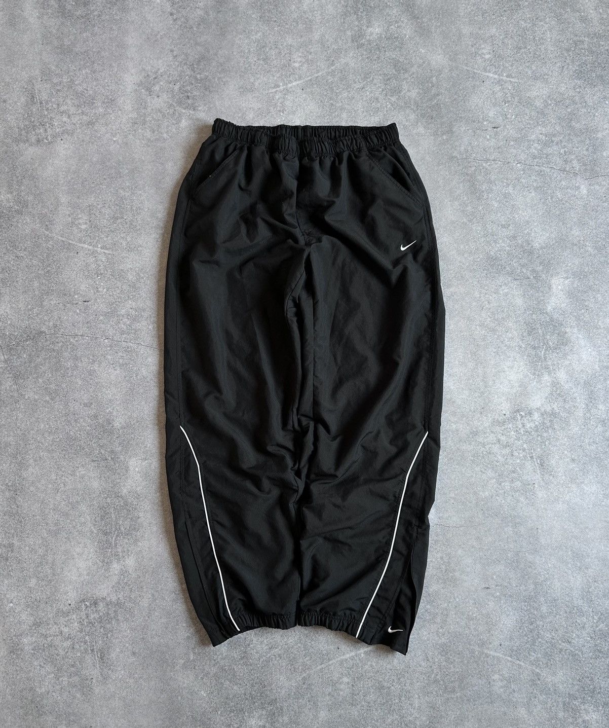 Vintage Vintage Nike Nylons Two Swoosh drill pants y2k Size US 35 - 1 Thumbnail