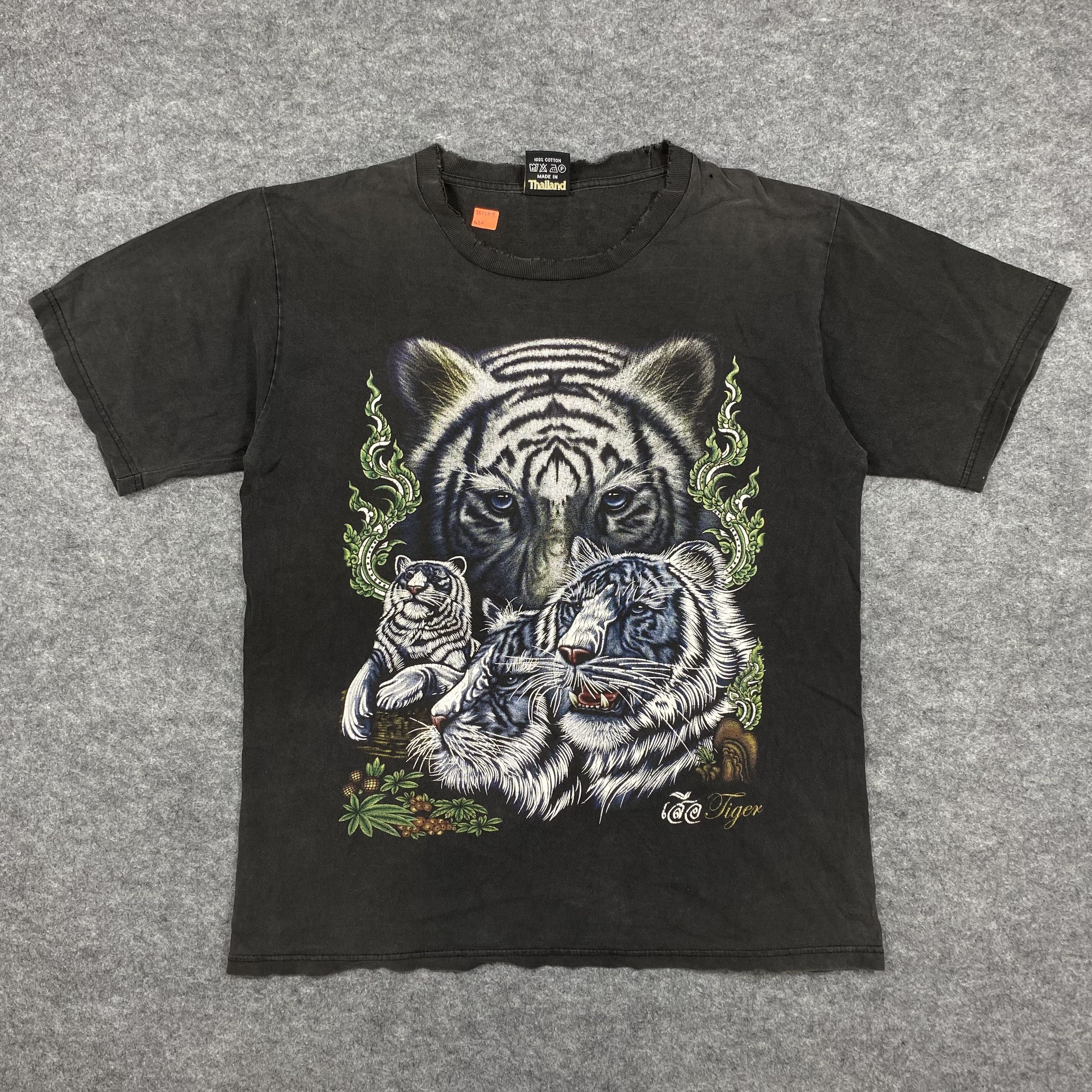 Vintage Vintage Distressed Tiger thailand tshirt-M036 Size US L / EU 52-54 / 3 - 1 Thumbnail