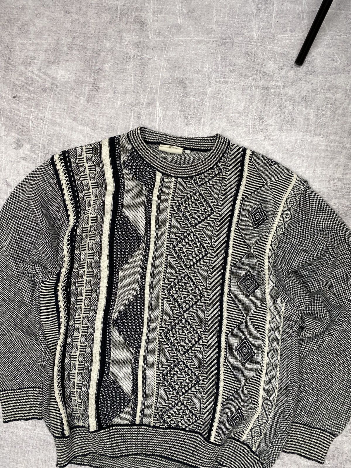 Coogi Vintage Gardeur black-white knitted sweater Size US L / EU 52-54 / 3 - 3 Thumbnail