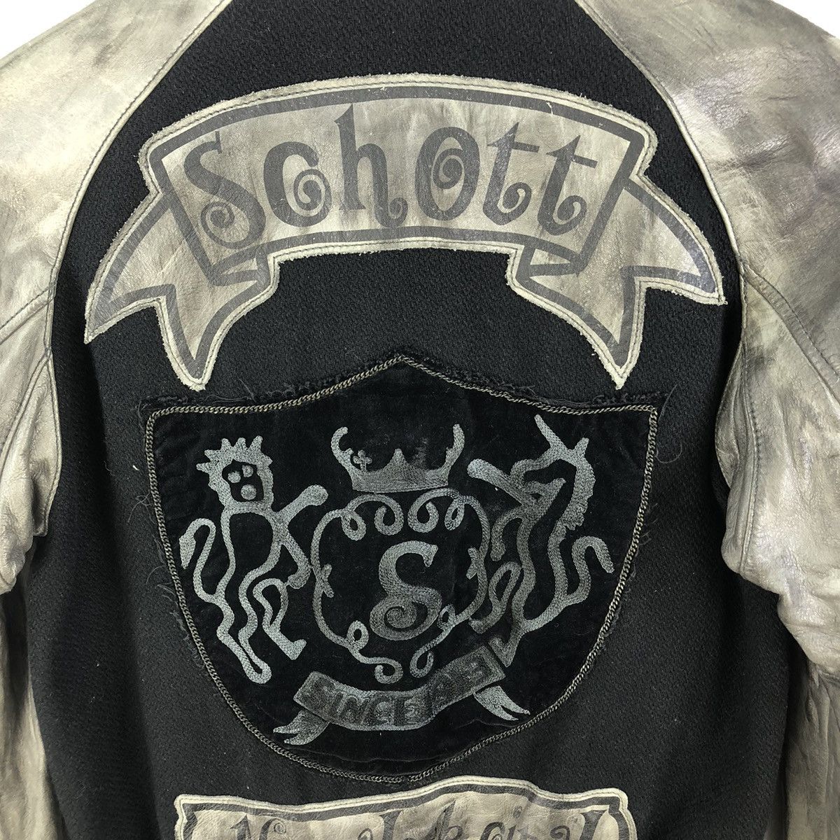 Schott Vintage Schott Cowhide Sleeve With Patches Biker Jacket Size US S / EU 44-46 / 1 - 15 Thumbnail
