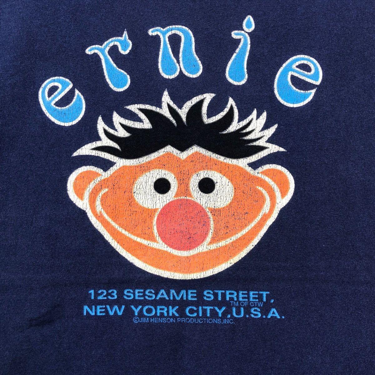 Vintage Vintage 90s Sesame Street Ernie Elmo JIM HENSON Tee Shirt Size US L / EU 52-54 / 3 - 3 Thumbnail