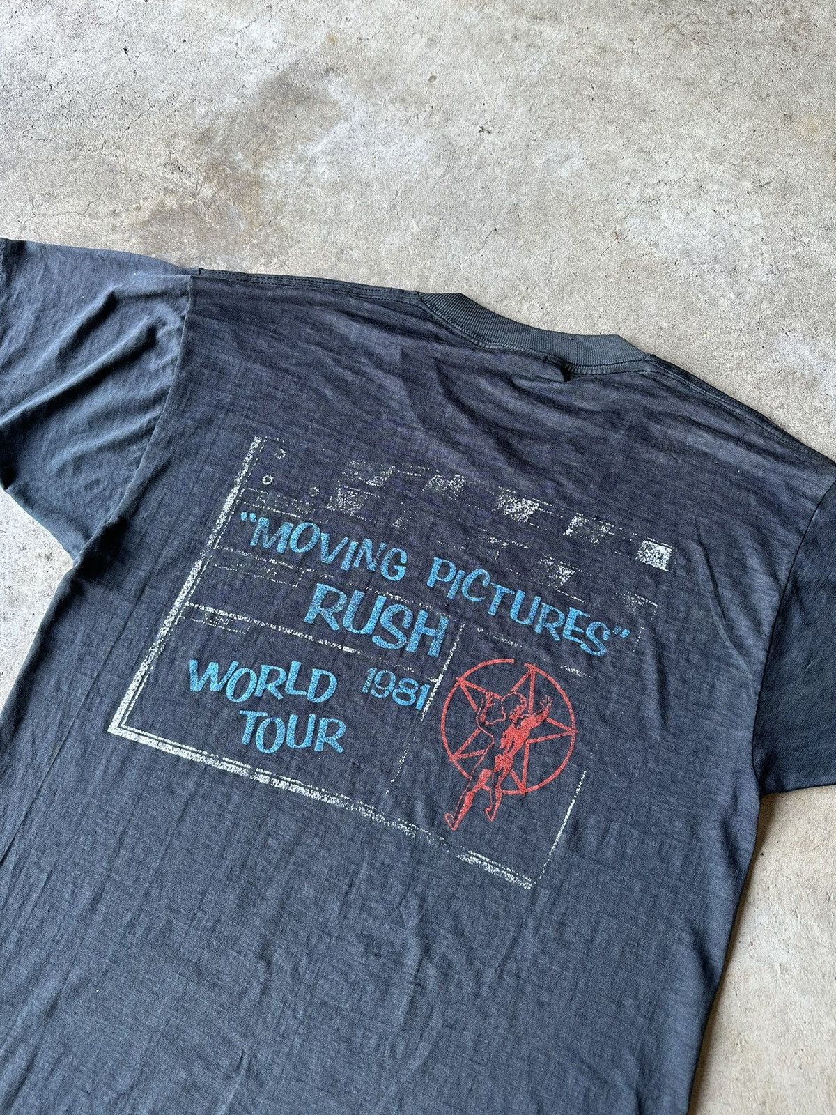 Band Tees *RARE* Vintage 1981 Rush “Moving Pictures” World Tour Tee Size US M / EU 48-50 / 2 - 7 Thumbnail