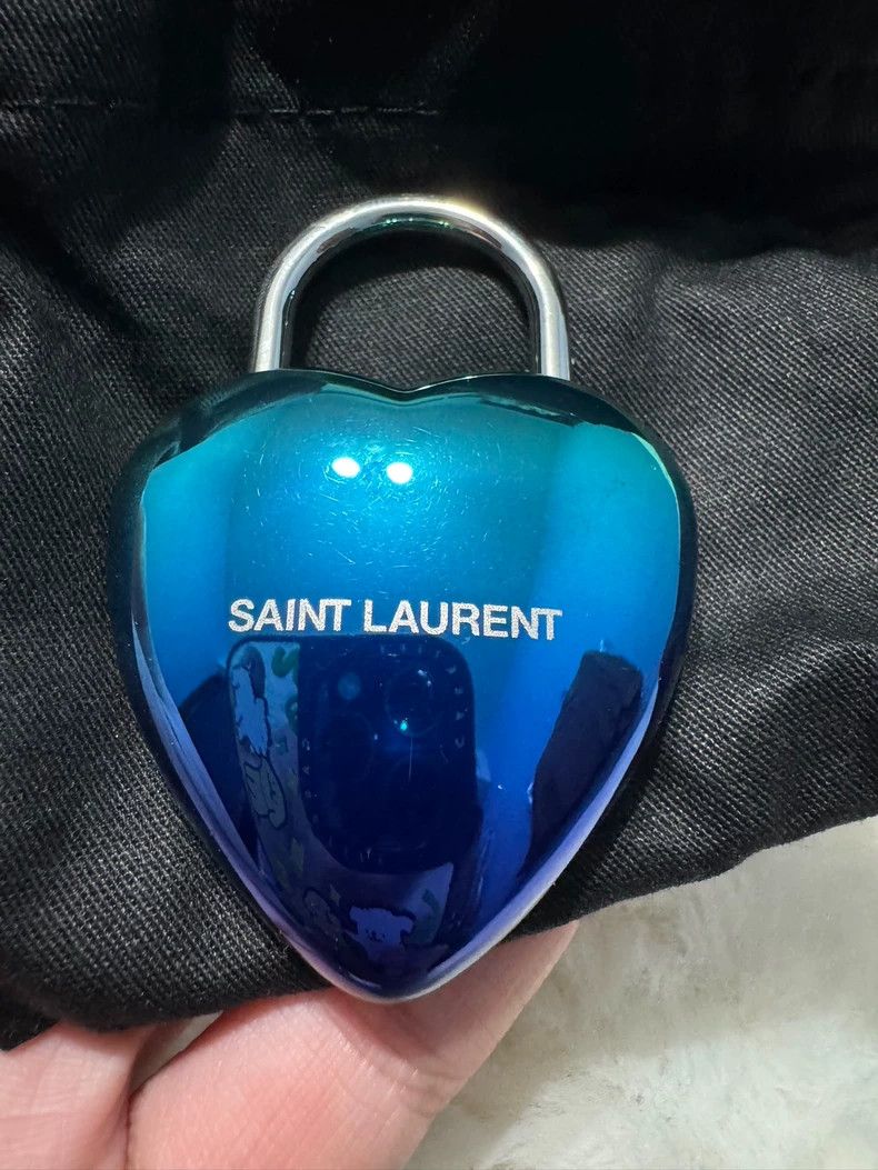 Yves Saint Laurent saint laurent Love gradient padlock 2501-Nextarrow Size ONE SIZE - 4 Thumbnail