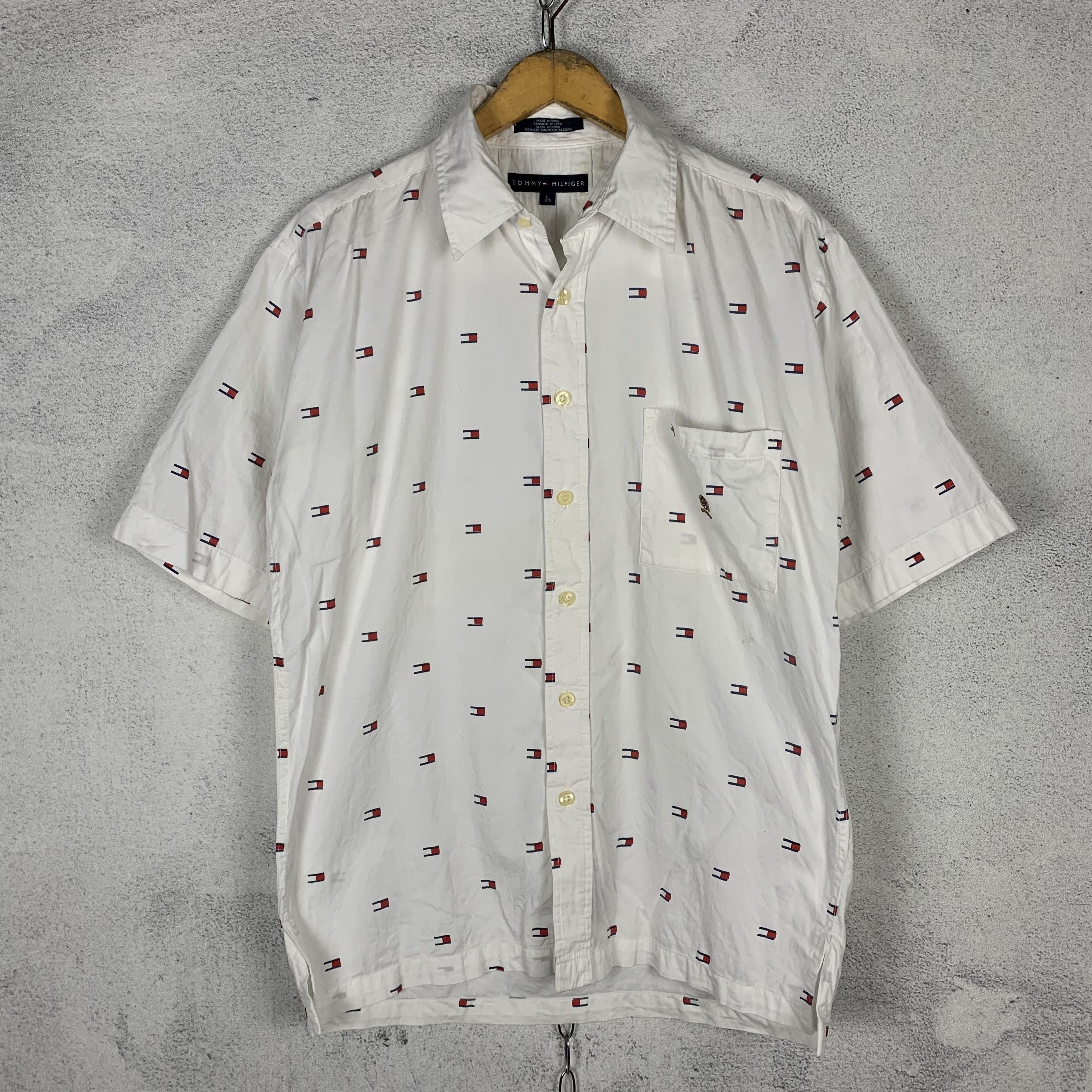 Tommy Hilfiger Vintage Tommy Hilfiger Flag Logo Button Up Shirt Size US L / EU 52-54 / 3 - 1 Thumbnail