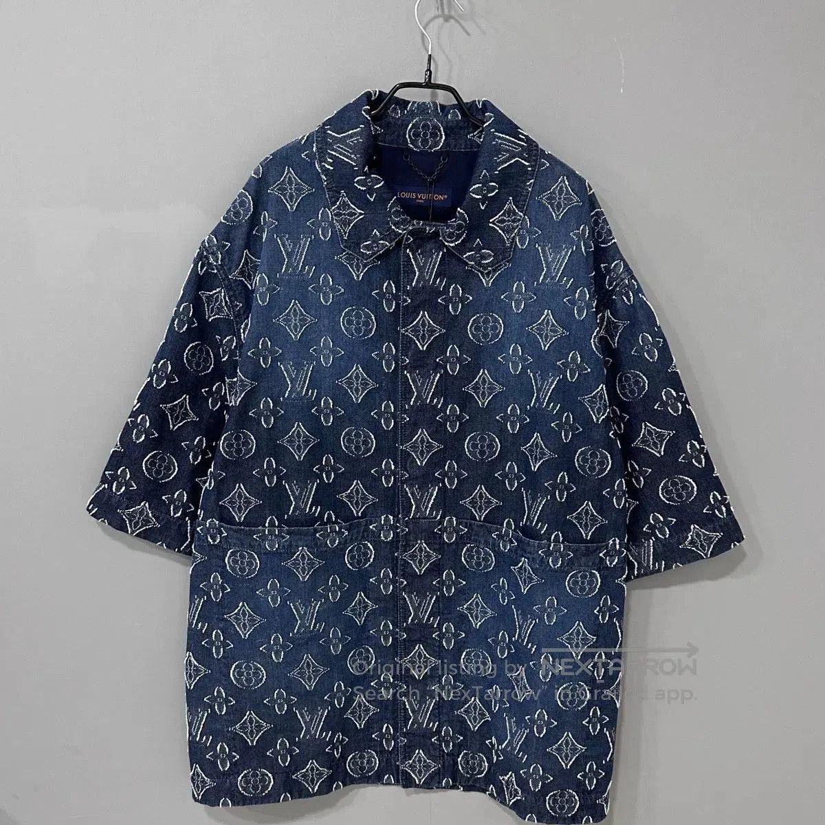 Louis Vuitton louis vuitton blue gradient denim short sleeve. Size US L / EU 52-54 / 3 - 1 Thumbnail