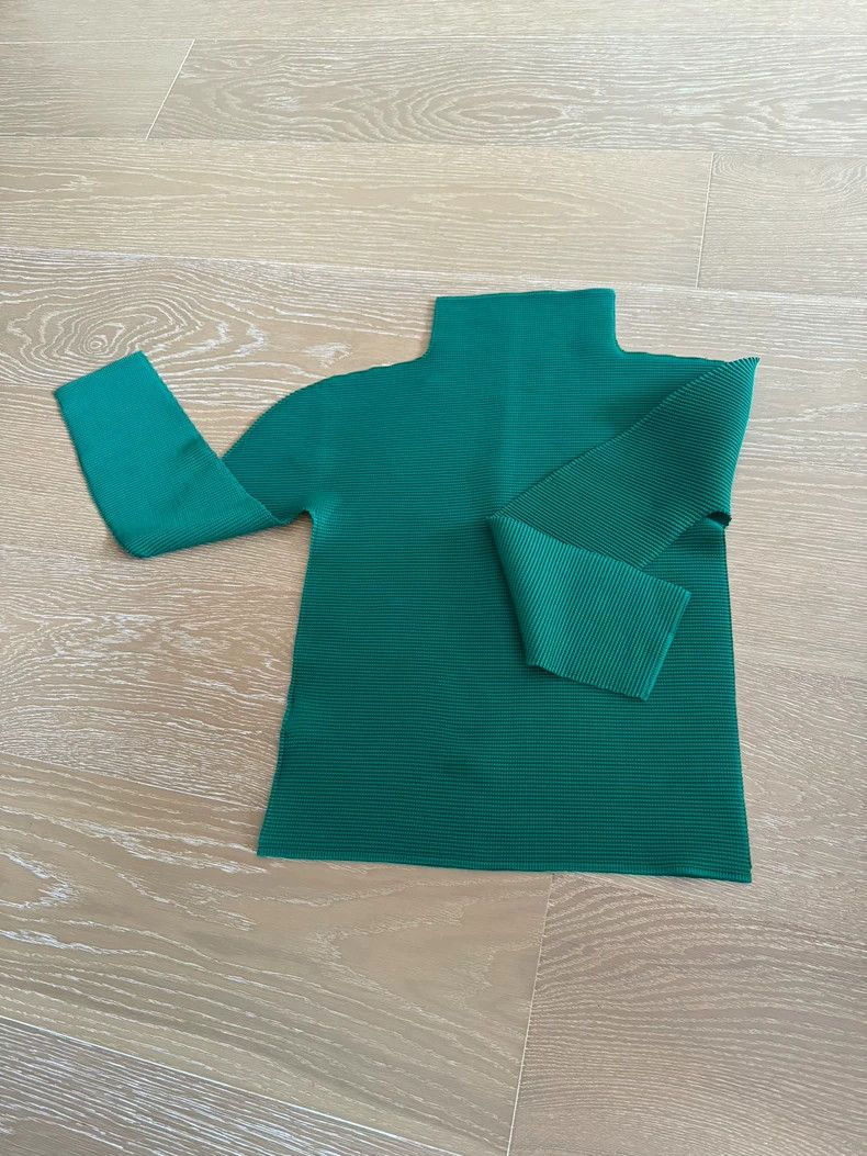 Issey Miyake issey miyake Green long sleeves 2505-Nextarrow Size S / US 4 / IT 40 - 1 Thumbnail