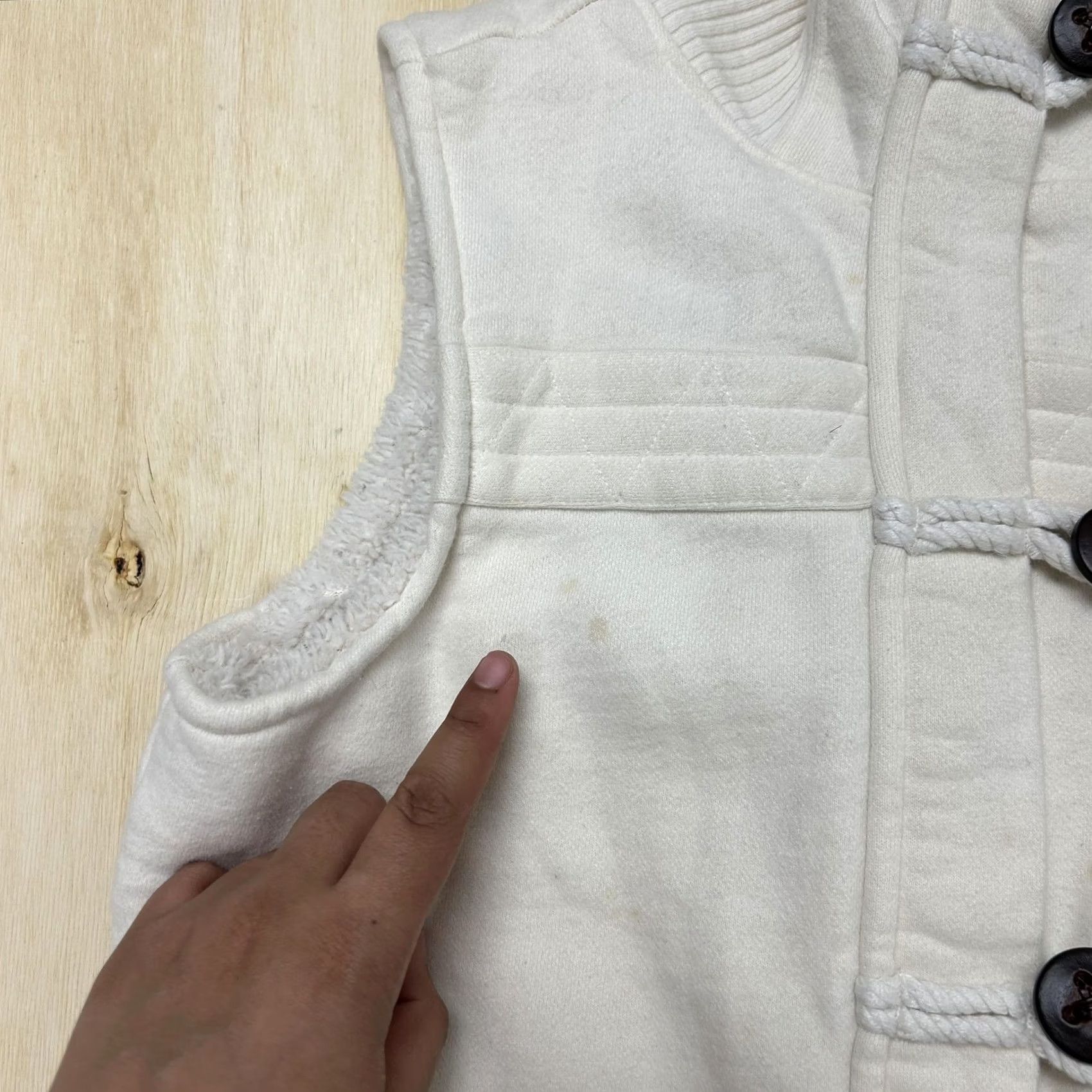 Old Navy Old Navy Vest Womens Small White Fleece Button Front Pockets Sherpa Lined Size S / US 4 / IT 40 - 3 Thumbnail