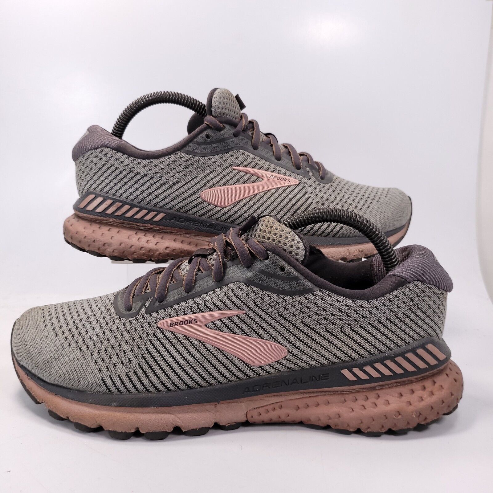 Brooks Brooks Adrenaline GTS 20 Shoe Womens Size 8 1202961B067 Gray Size US 8 / IT 38 - 5 Thumbnail