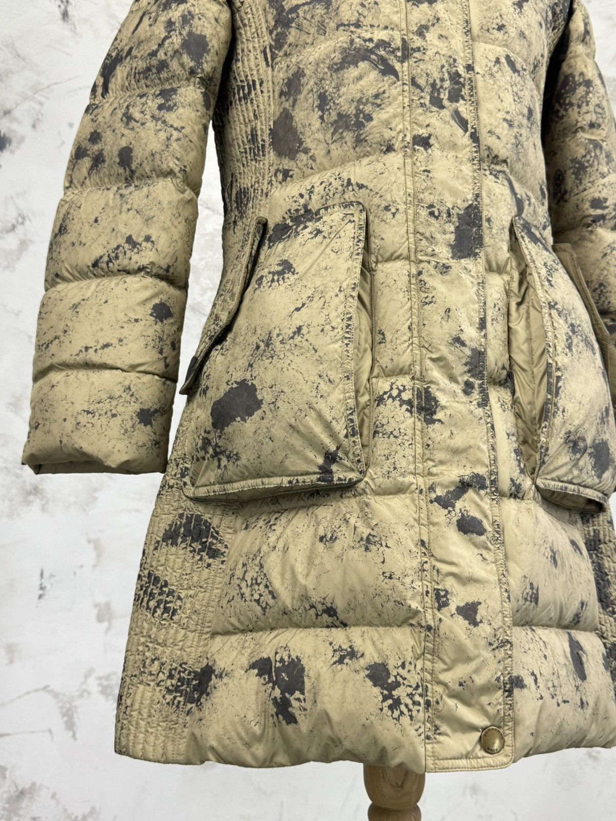 Burberry Burberry Brit Quilted Custom Camo Puffer Jacket Size M - L Size M / US 6-8 / IT 42-44 - 7 Thumbnail