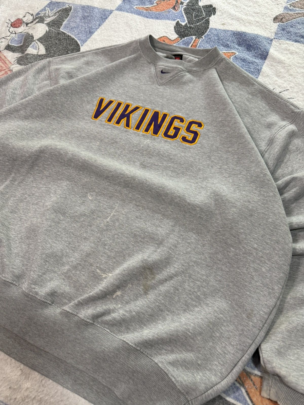Vintage Vintage Minnesota Vikings Nike center swoosh crewneck Size US XL / EU 56 / 4 - 2 Thumbnail