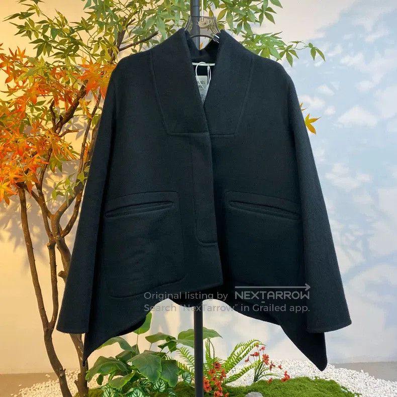 Hermes Hermes Black V-Neck Cashmere Coat Size XS / US 0-2 / IT 36-38 - 1 Thumbnail