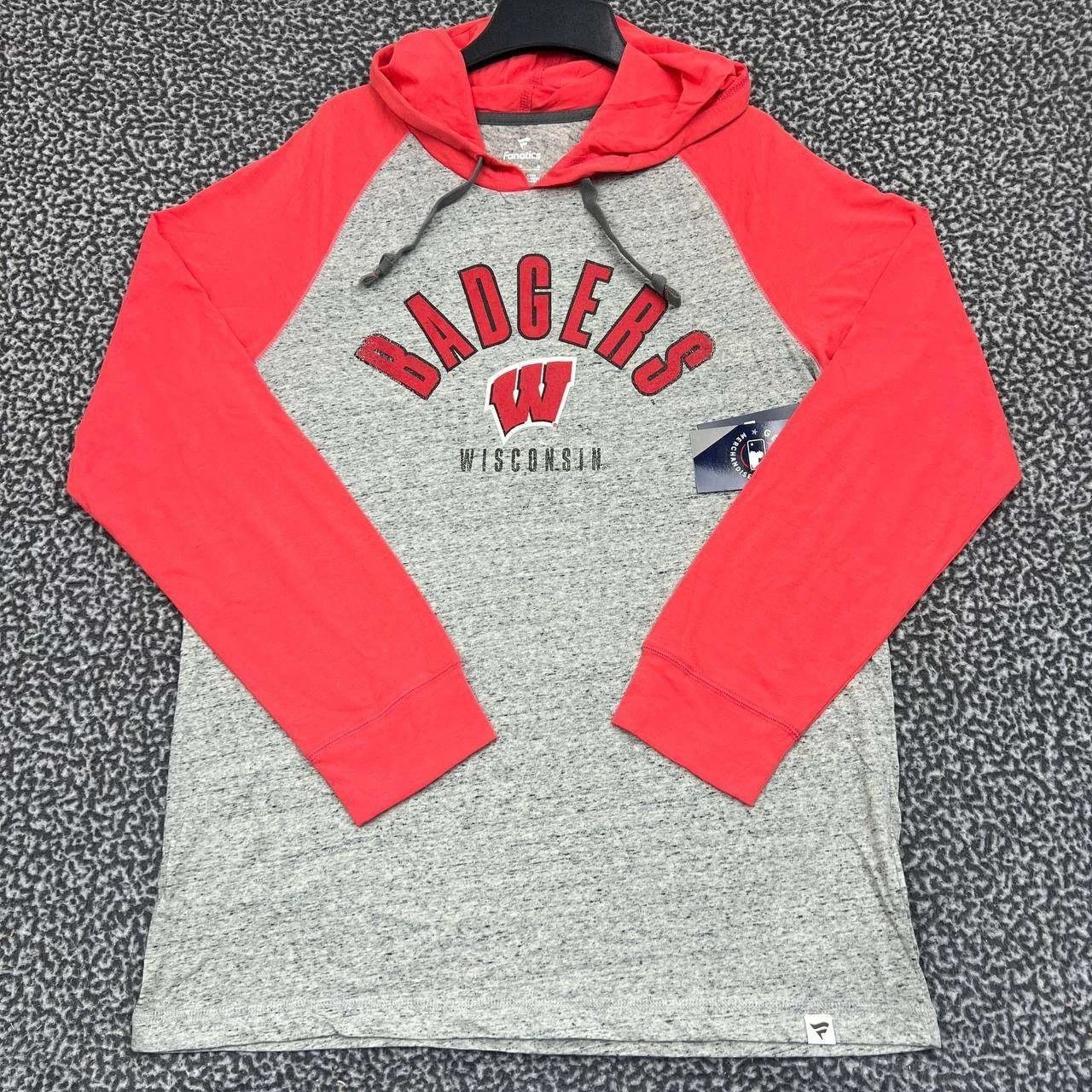 Other Wisconsin Badgers Hoodie Men Fanatics Pullover Long Sleeve L Size US L / EU 52-54 / 3 - 1 Thumbnail