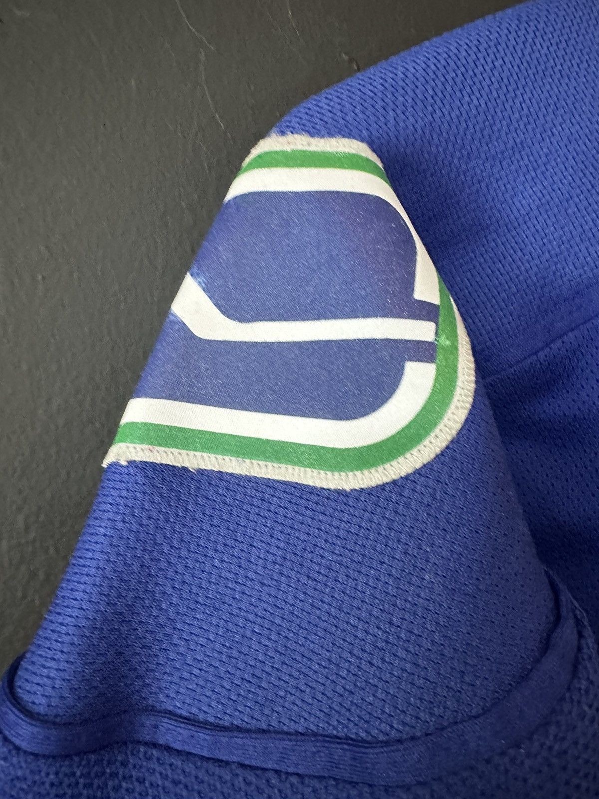 Kanye West × NHL NHL Vancouver Canucks Vintage Ice Hockey Jersey Size US M / EU 48-50 / 2 - 6 Thumbnail