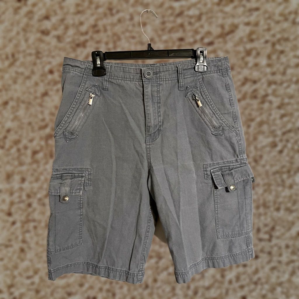 Guess GUESS Gray Flat Front Cotton Zipper Pockets Cargo Casual Shorts Men's 32 Size US 34 / EU 50 - 1 Thumbnail
