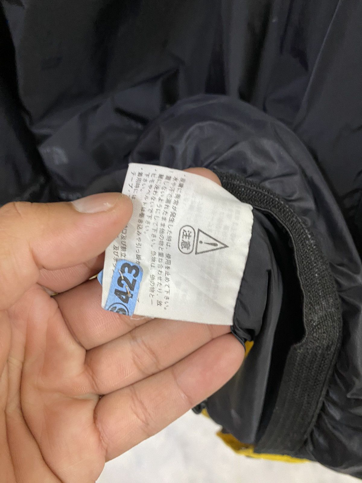 The North Face The North Face Goretex Outwear Yellow Size US L / EU 52-54 / 3 - 19 Thumbnail