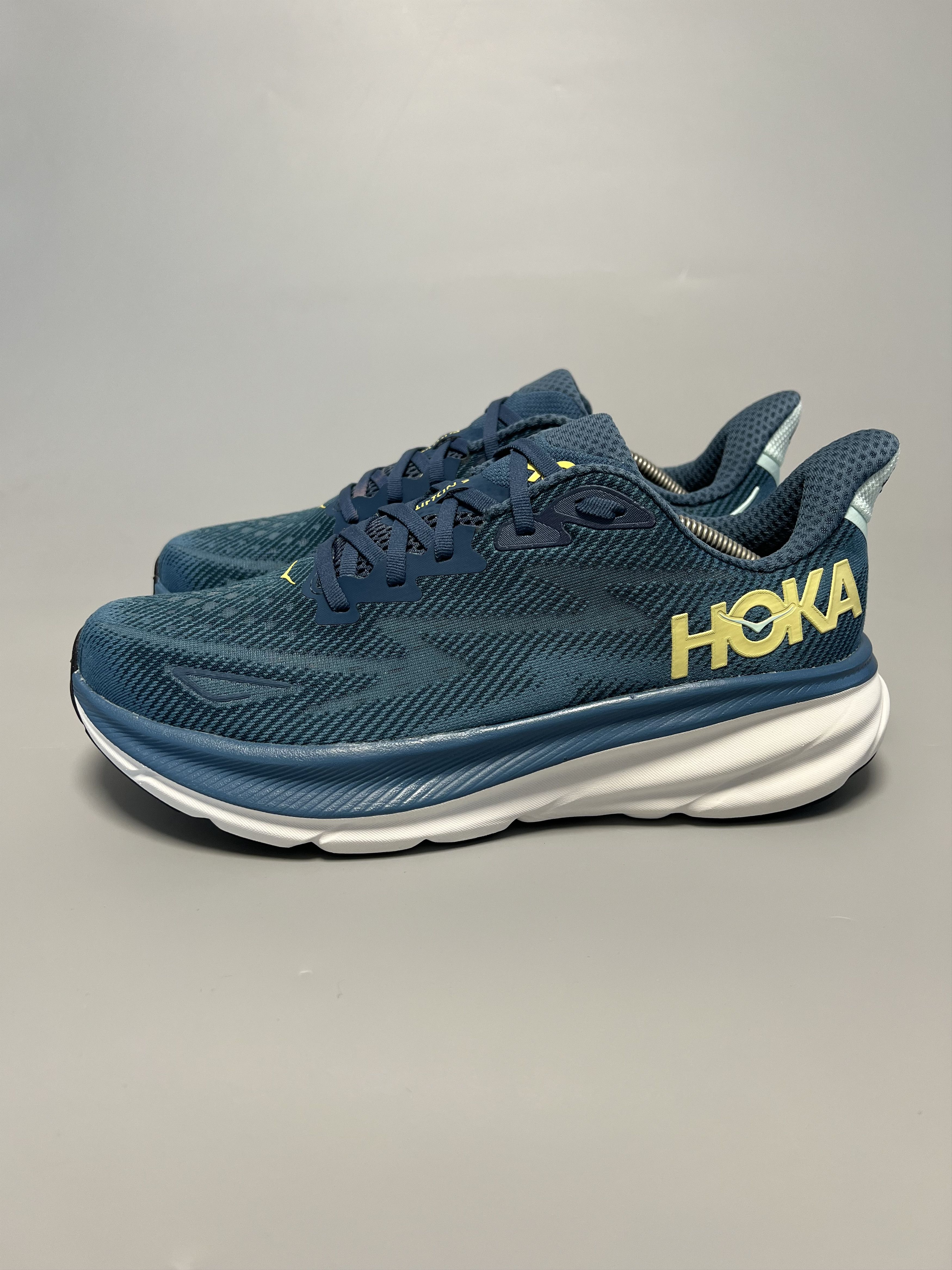 Hoka 10.5D Hoka One One Clifton 9 Running Shoes Walking Gym Size US 10.5 / EU 43-44 - 2 Thumbnail