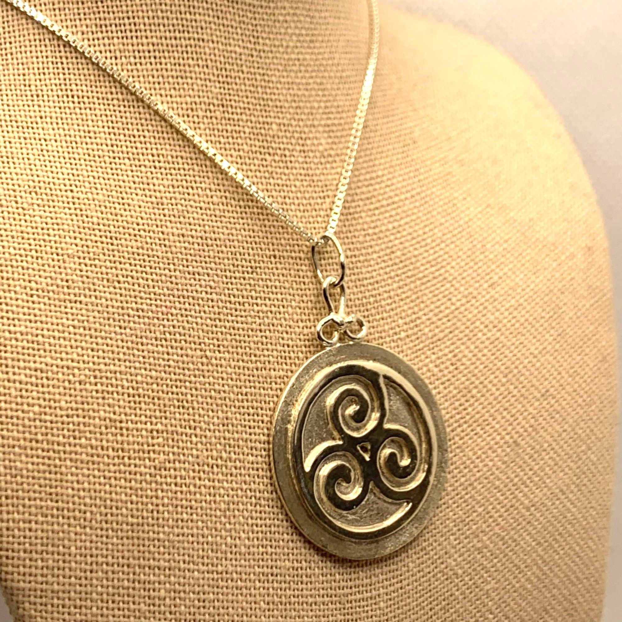 Other Sterling Silver 925 Handmade Triskele Spiral Circle Pendant Size ONE SIZE - 3 Thumbnail