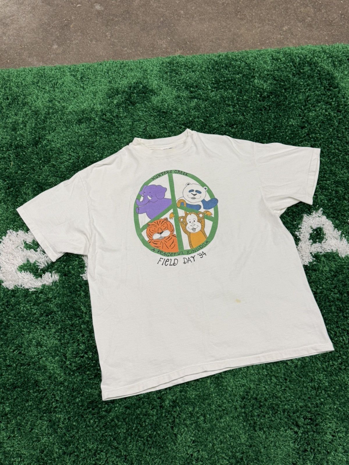 Hanes × Vintage Vintage 90s Hanes Animal Peace Ape Elephant Panda Tee XL Size US XL / EU 56 / 4 - 1 Thumbnail