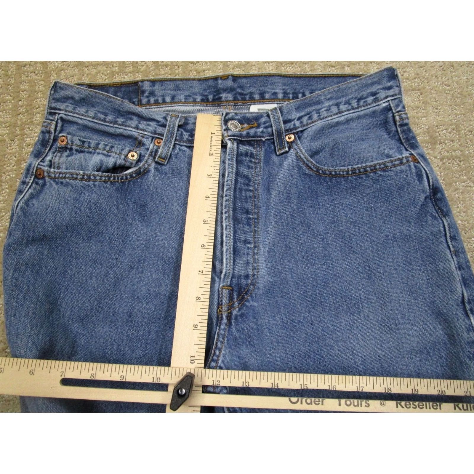 Levi's Vintage Levi's 501 Jeans Men 33x30 Light Wash Blue Button Fly Denim Straight 5-Pocket Regular Rise Mens Jeans Size US 33 - 7 Thumbnail