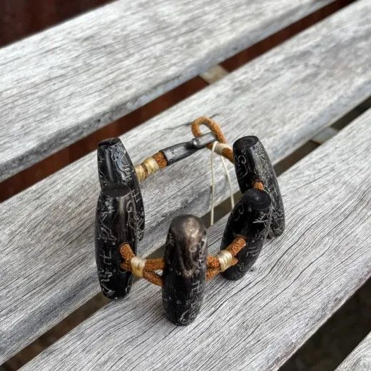 Kapital KAPITAL Hand Carving Go Bracelet Black One Size Size ONE SIZE - 2 Thumbnail