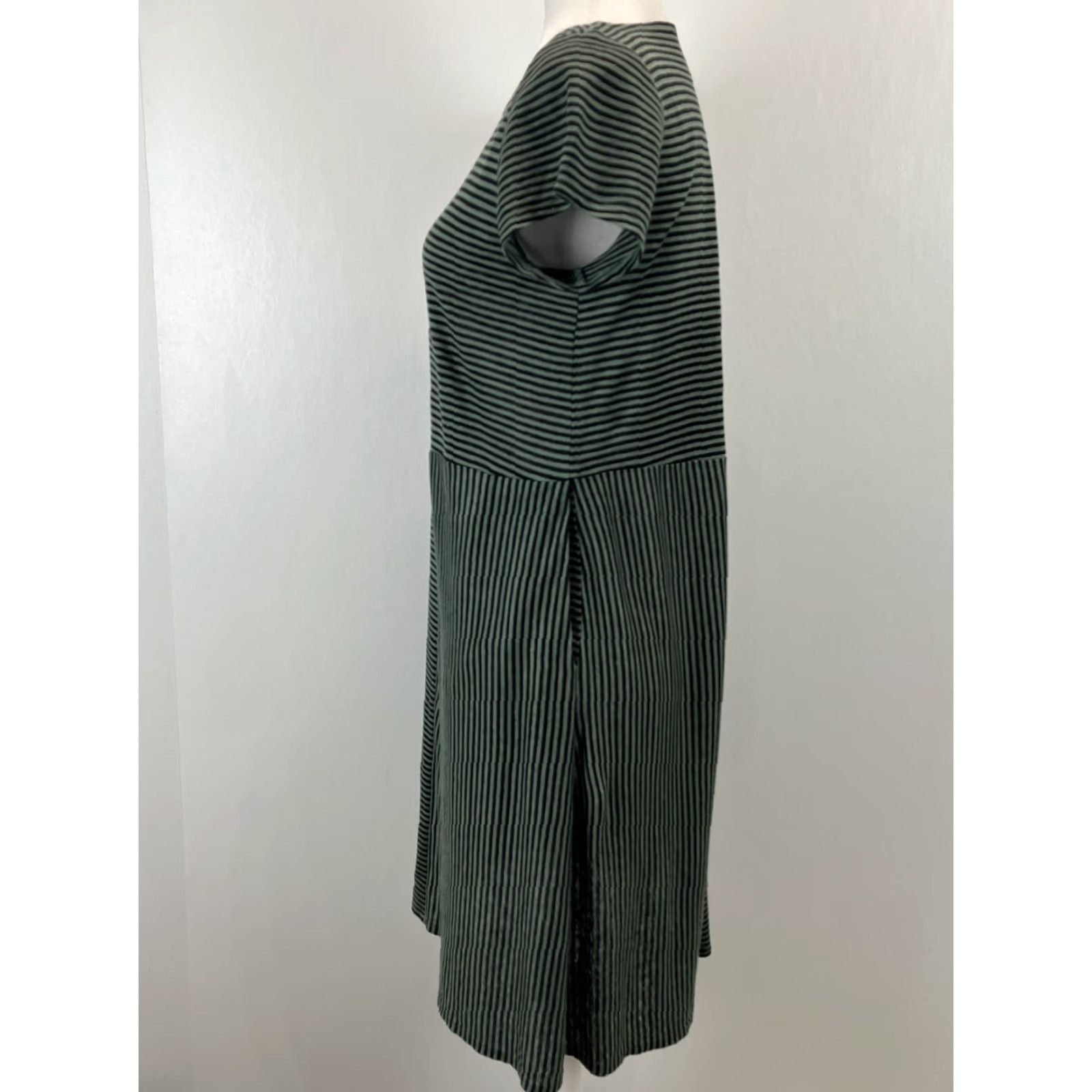 Eileen Fisher VINTAGE Eileen Fisher 100% Organic Linen Dress Striped PP Petites Knee Length Pockets Womens Short Sleeve T-Shirt Dress Green & Black NWOT Lagenlook Size XXS / US 00 / IT 34 - 2 Thumbnail