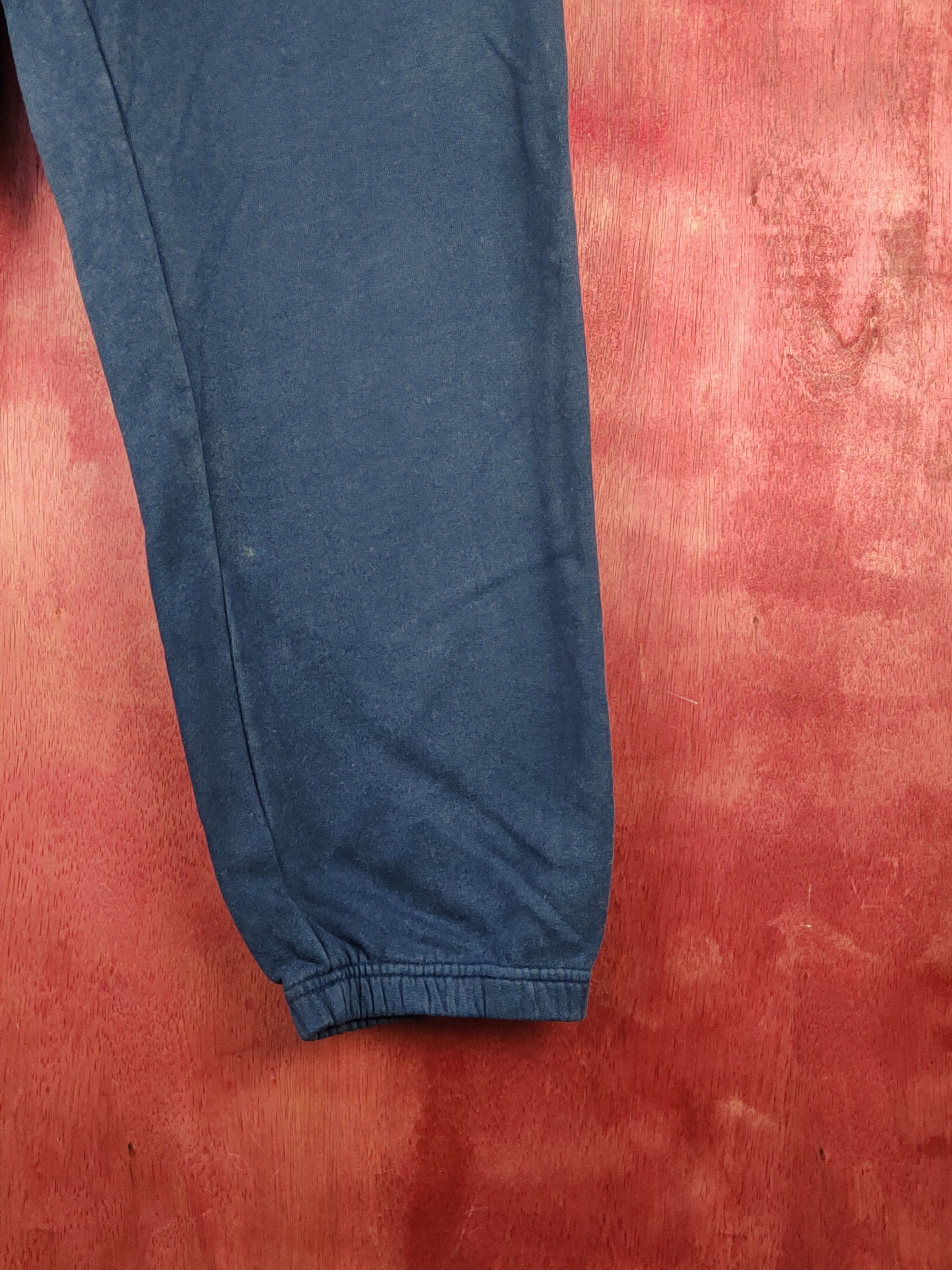 Champion × Japanese Brand Champion vintage Dark Blue jogger Sweatpants #S1492 Size 28" / US 6 / IT 42 - 7 Thumbnail